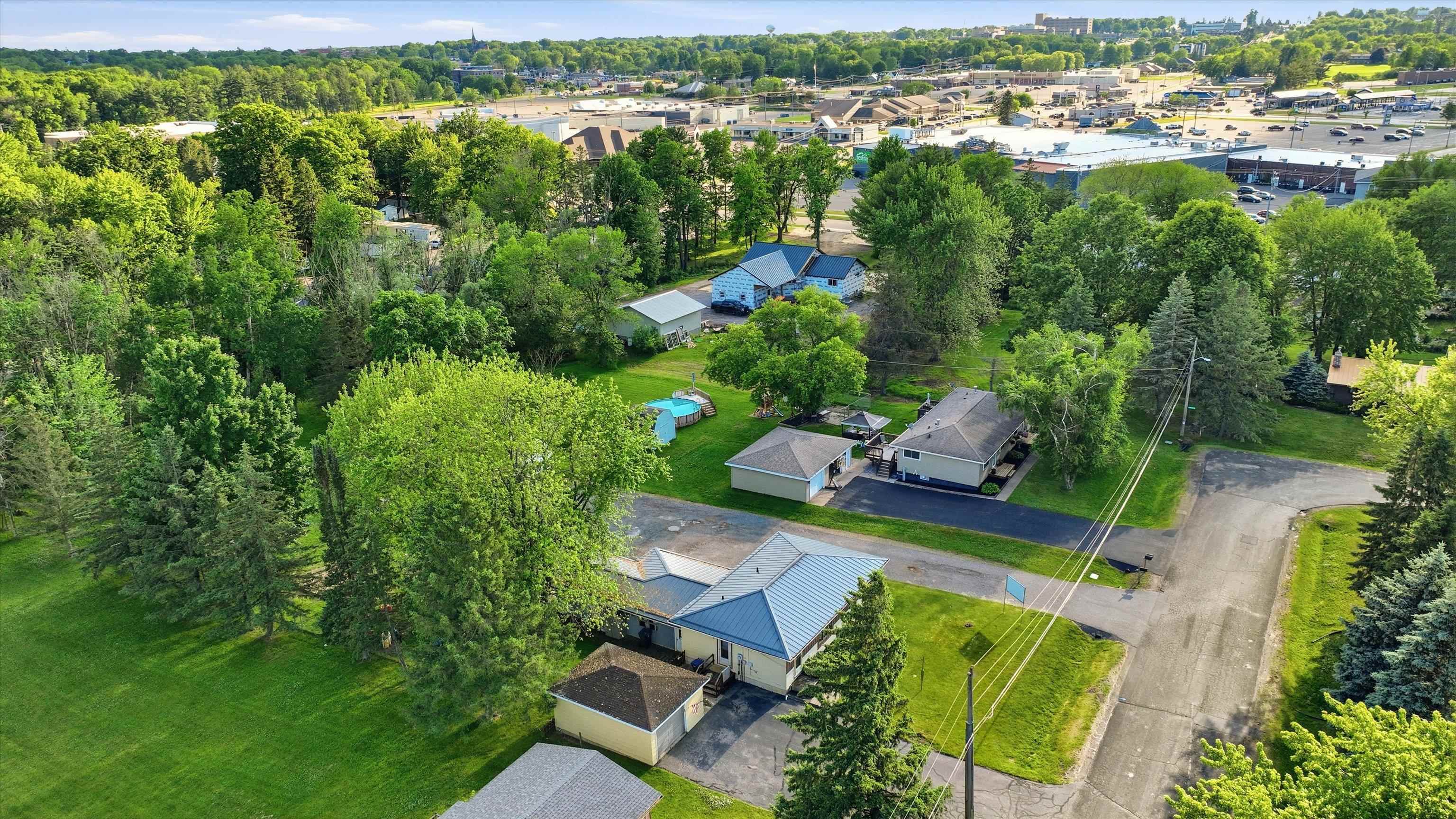 806-808 E VILAS STREET, Marshfield, Wisconsin 54449, 2 Bedrooms Bedrooms, ,1 BathroomBathrooms,Multi-family,For Sale,806-808 E VILAS STREET,22600870