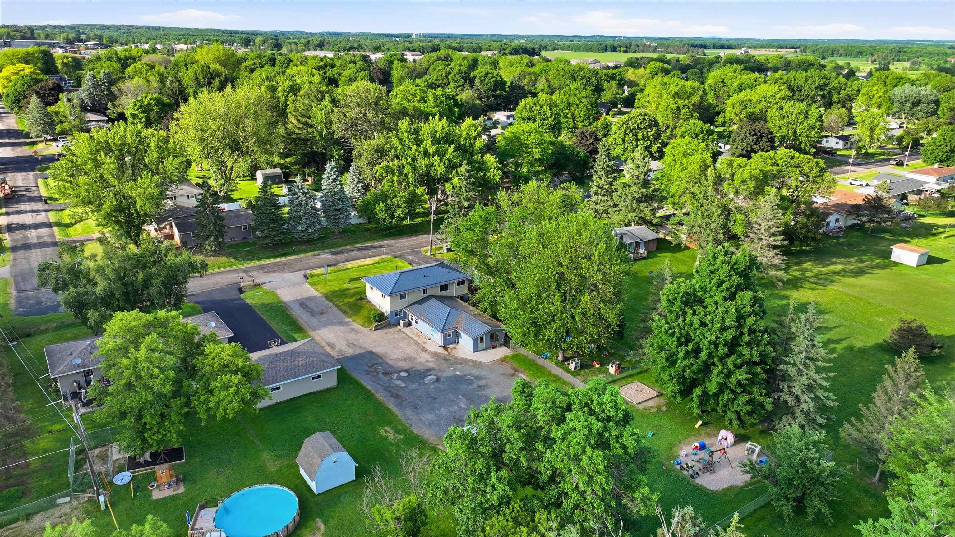 806-808 E VILAS STREET, Marshfield, Wisconsin 54449, 2 Bedrooms Bedrooms, ,1 BathroomBathrooms,Multi-family,For Sale,806-808 E VILAS STREET,22600870