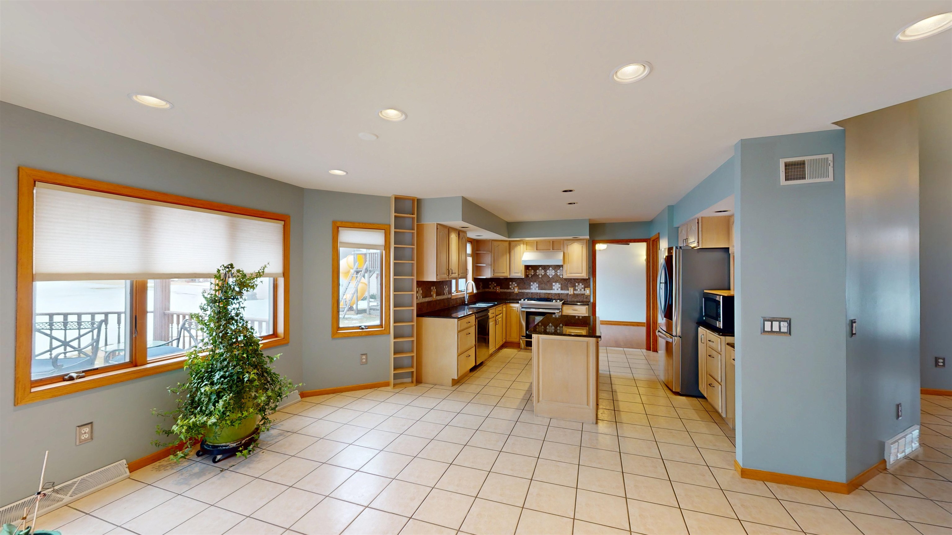 2112 W 3RD STREET, Marshfield, Wisconsin 54449, 6 Bedrooms Bedrooms, ,4 BathroomsBathrooms,Residential,For Sale,2112 W 3RD STREET,22600873