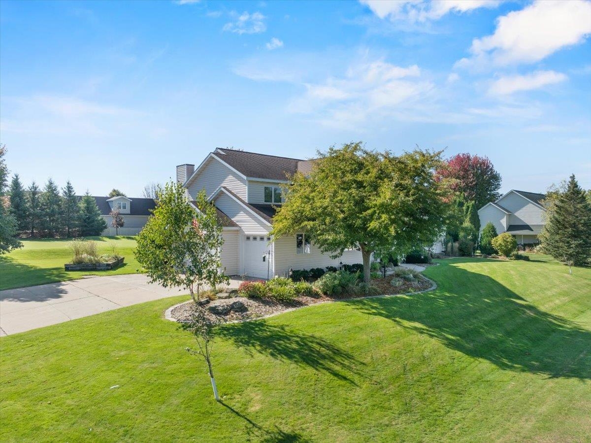 2112 W 3RD STREET, Marshfield, Wisconsin 54449, 6 Bedrooms Bedrooms, ,4 BathroomsBathrooms,Residential,For Sale,2112 W 3RD STREET,22600873