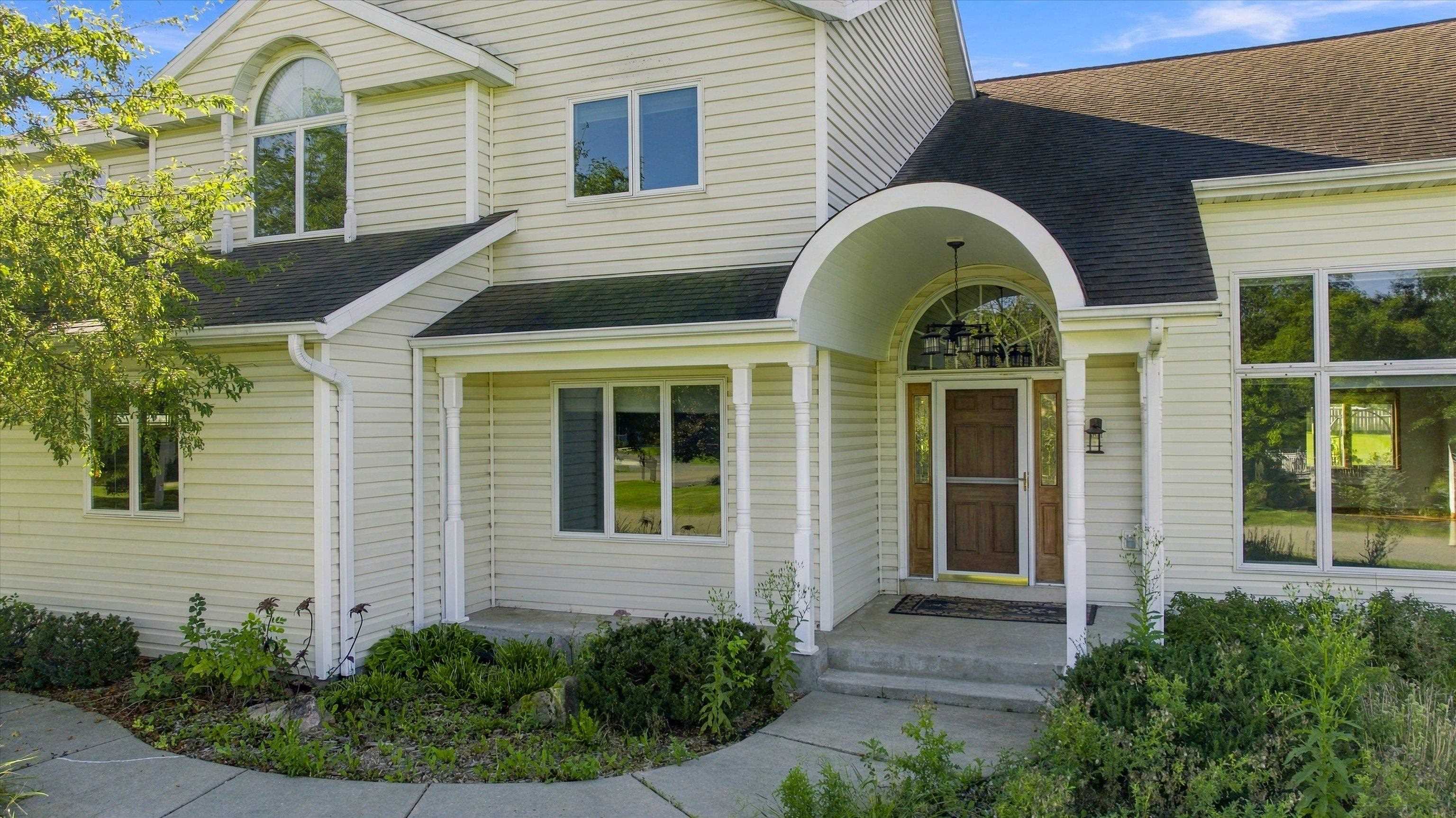 2112 W 3RD STREET, Marshfield, Wisconsin 54449, 6 Bedrooms Bedrooms, ,4 BathroomsBathrooms,Residential,For Sale,2112 W 3RD STREET,22600873