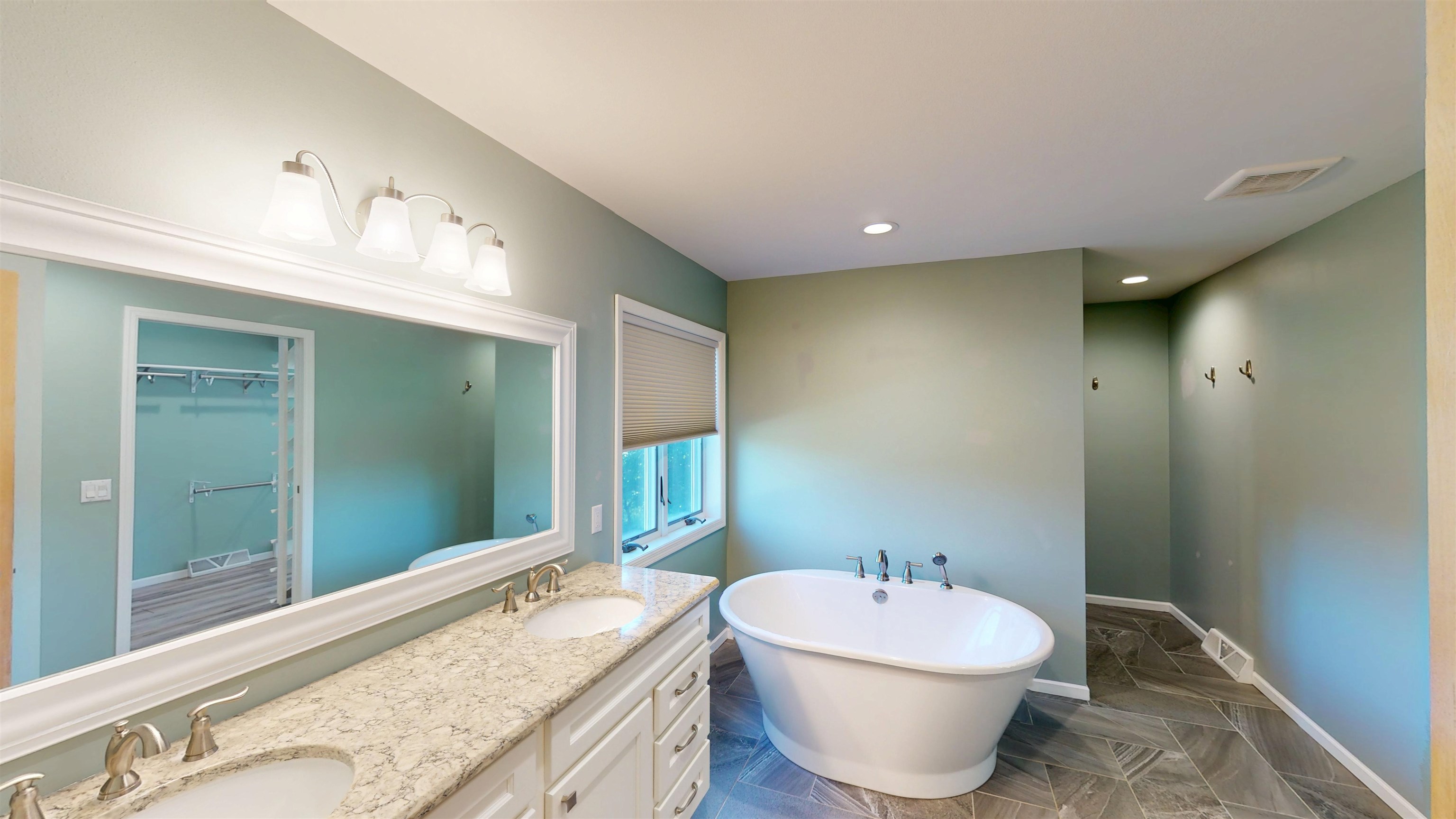 2112 W 3RD STREET, Marshfield, Wisconsin 54449, 6 Bedrooms Bedrooms, ,4 BathroomsBathrooms,Residential,For Sale,2112 W 3RD STREET,22600873