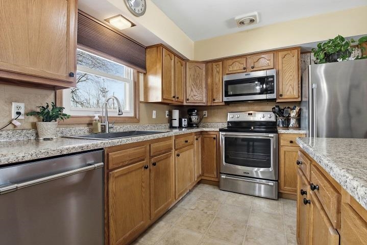 181 S RUSSELL STREET, Unity, Wisconsin 54488, 3 Bedrooms Bedrooms, ,1 BathroomBathrooms,Residential,For Sale,181 S RUSSELL STREET,22600875