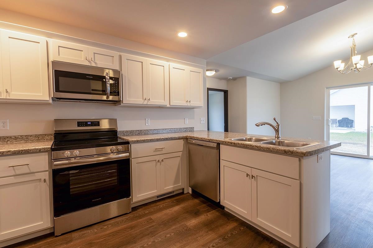 910 MORNING STAR LANE, Plover, Wisconsin 54467, 2 Bedrooms Bedrooms, ,2 BathroomsBathrooms,Residential,For Sale,910 MORNING STAR LANE,22600876