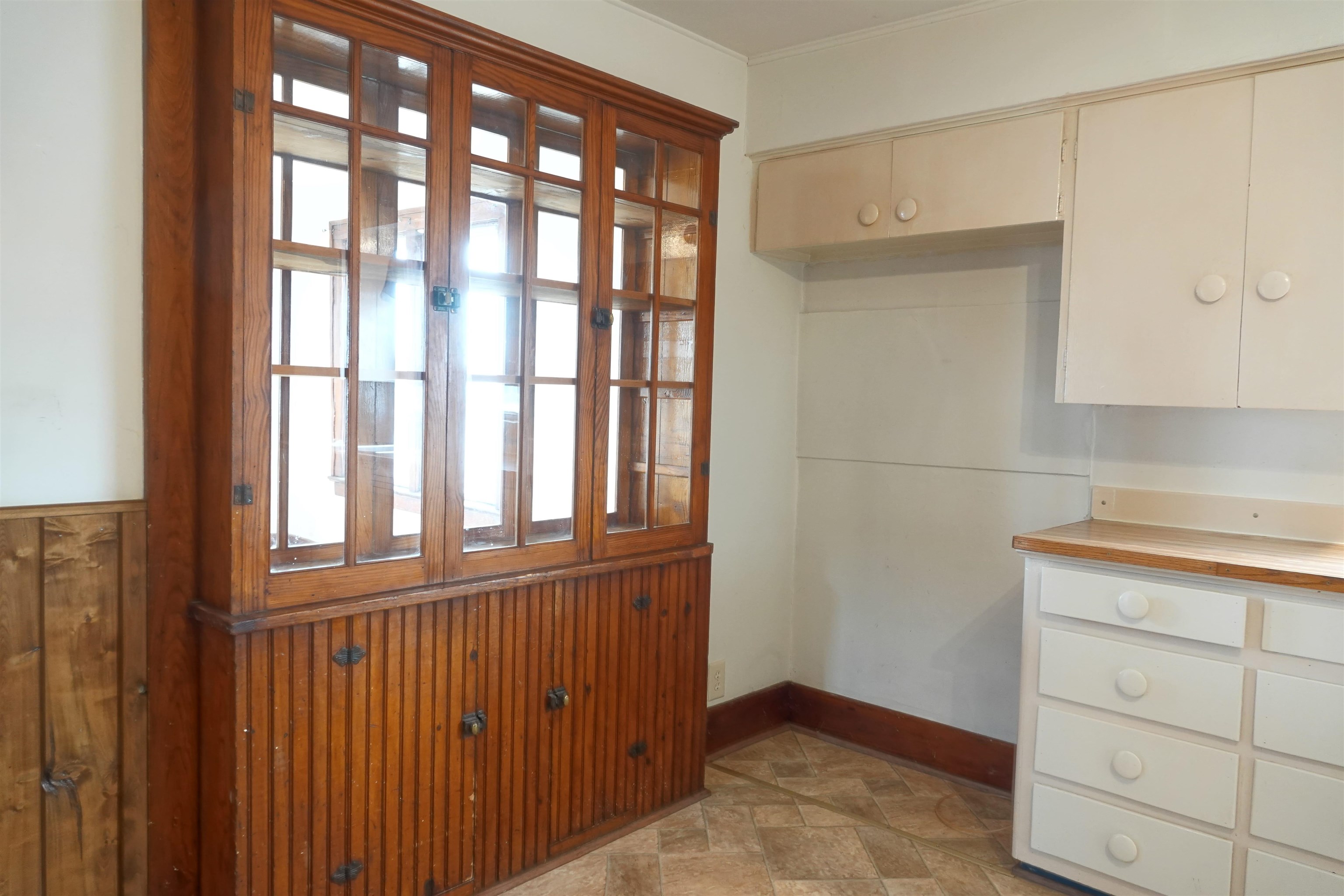 W5217 ELM AVENUE, Stetsonville, Wisconsin 54480, 5 Bedrooms Bedrooms, ,1 BathroomBathrooms,Residential,For Sale,W5217 ELM AVENUE,22600878