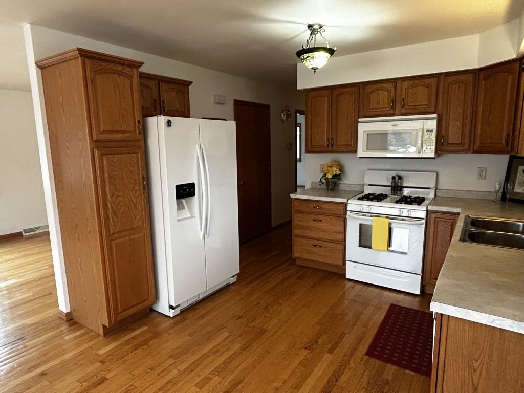 227160 DOVE AVENUE, Wausau, Wisconsin 54401, 2 Bedrooms Bedrooms, ,1 BathroomBathrooms,Residential,For Sale,227160 DOVE AVENUE,22600886