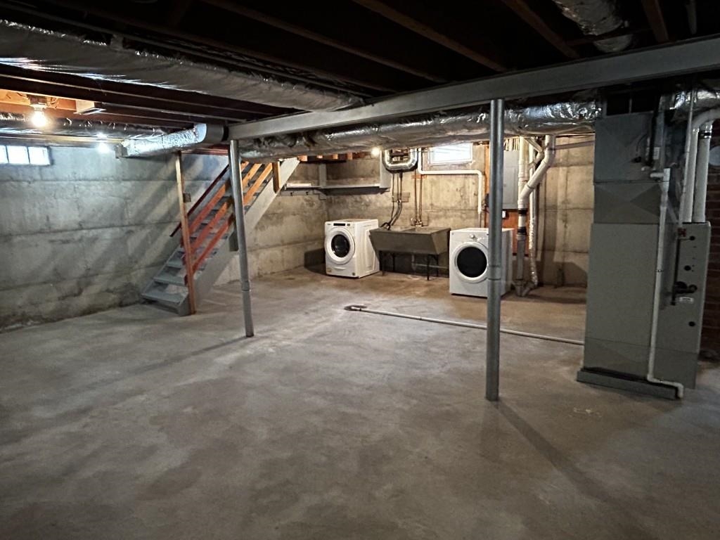 922 S 10TH AVENUE, Wausau, Wisconsin 54401, 2 Bedrooms Bedrooms, ,1 BathroomBathrooms,Residential,For Sale,922 S 10TH AVENUE,22600889