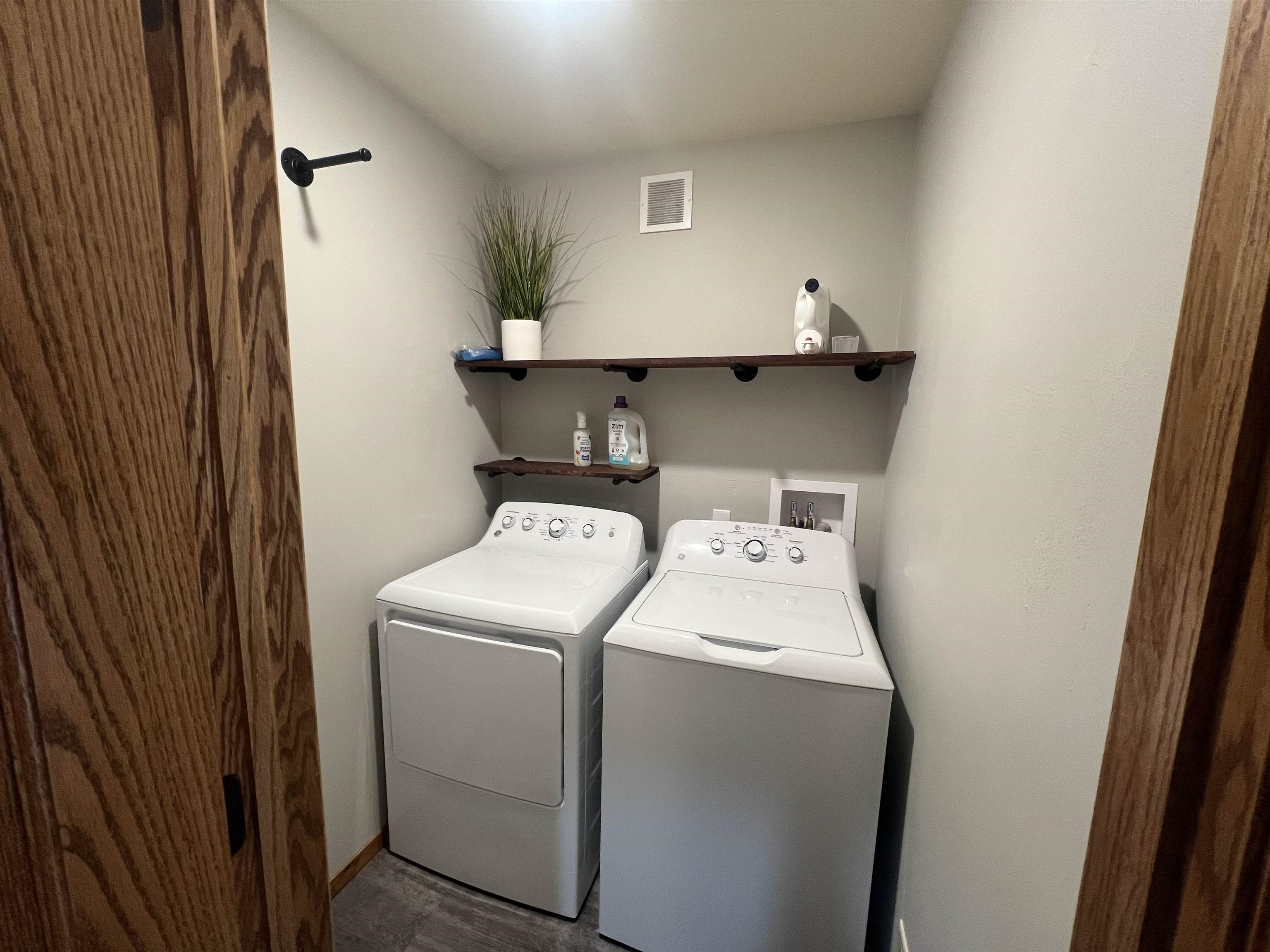 1011 17TH STREET, Mosinee, Wisconsin 54455, 5 Bedrooms Bedrooms, ,3 BathroomsBathrooms,Residential,For Sale,1011 17TH STREET,22600897