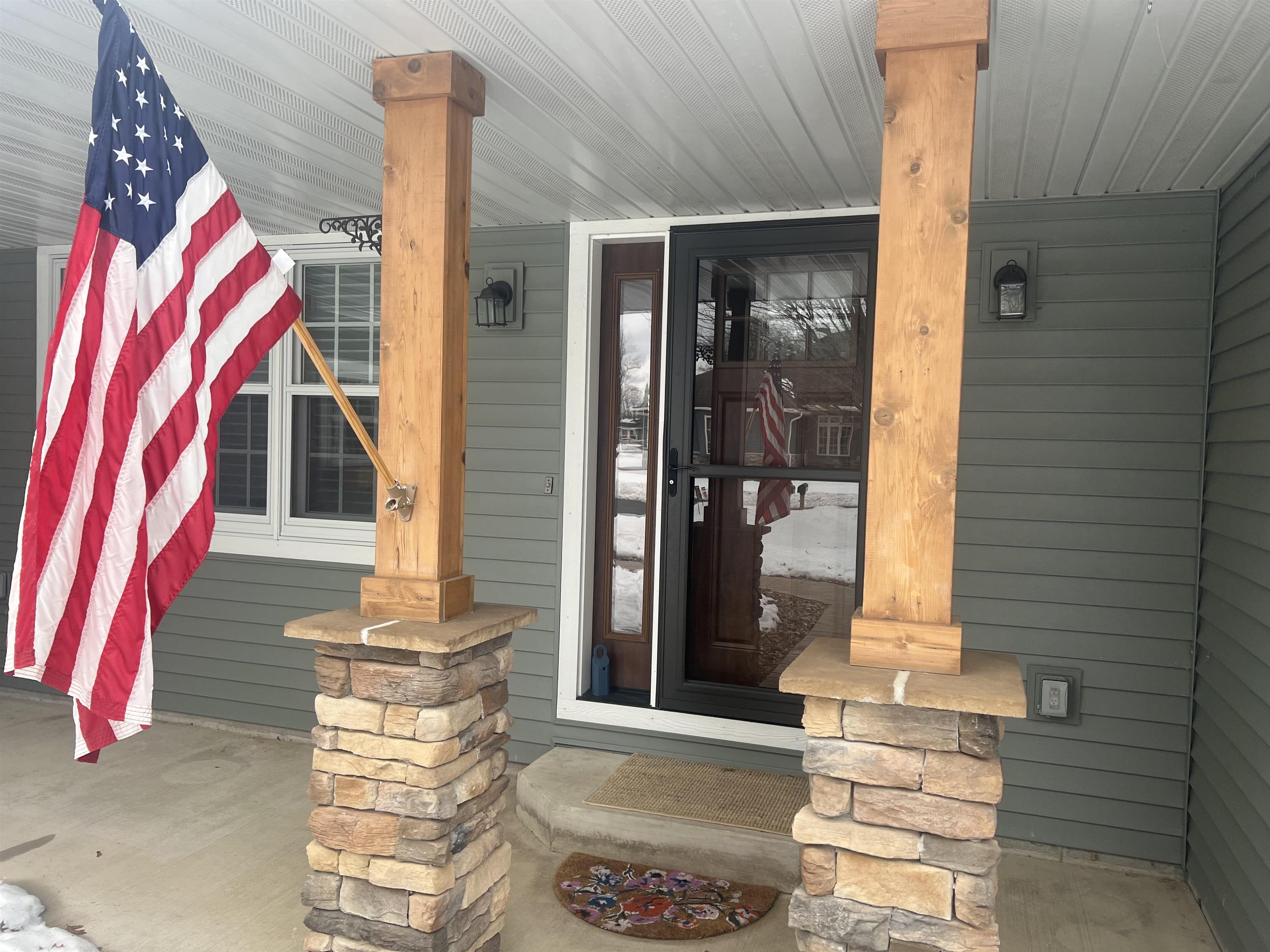 1011 17TH STREET, Mosinee, Wisconsin 54455, 5 Bedrooms Bedrooms, ,3 BathroomsBathrooms,Residential,For Sale,1011 17TH STREET,22600897