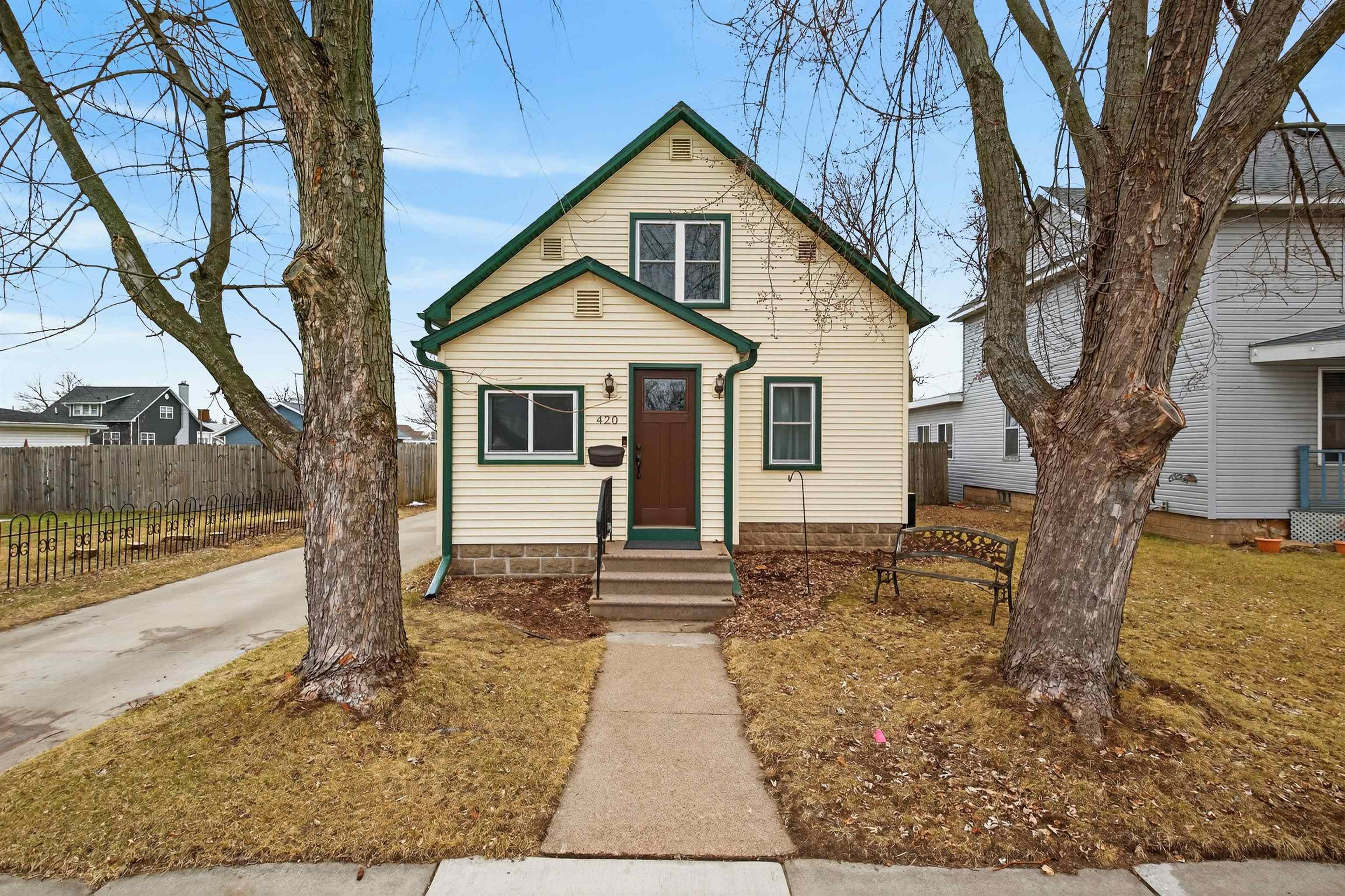 420 10TH STREET SOUTH, Wisconsin Rapids, Wisconsin 54494, 3 Bedrooms Bedrooms, ,1 BathroomBathrooms,Residential,For Sale,420 10TH STREET SOUTH,22600910