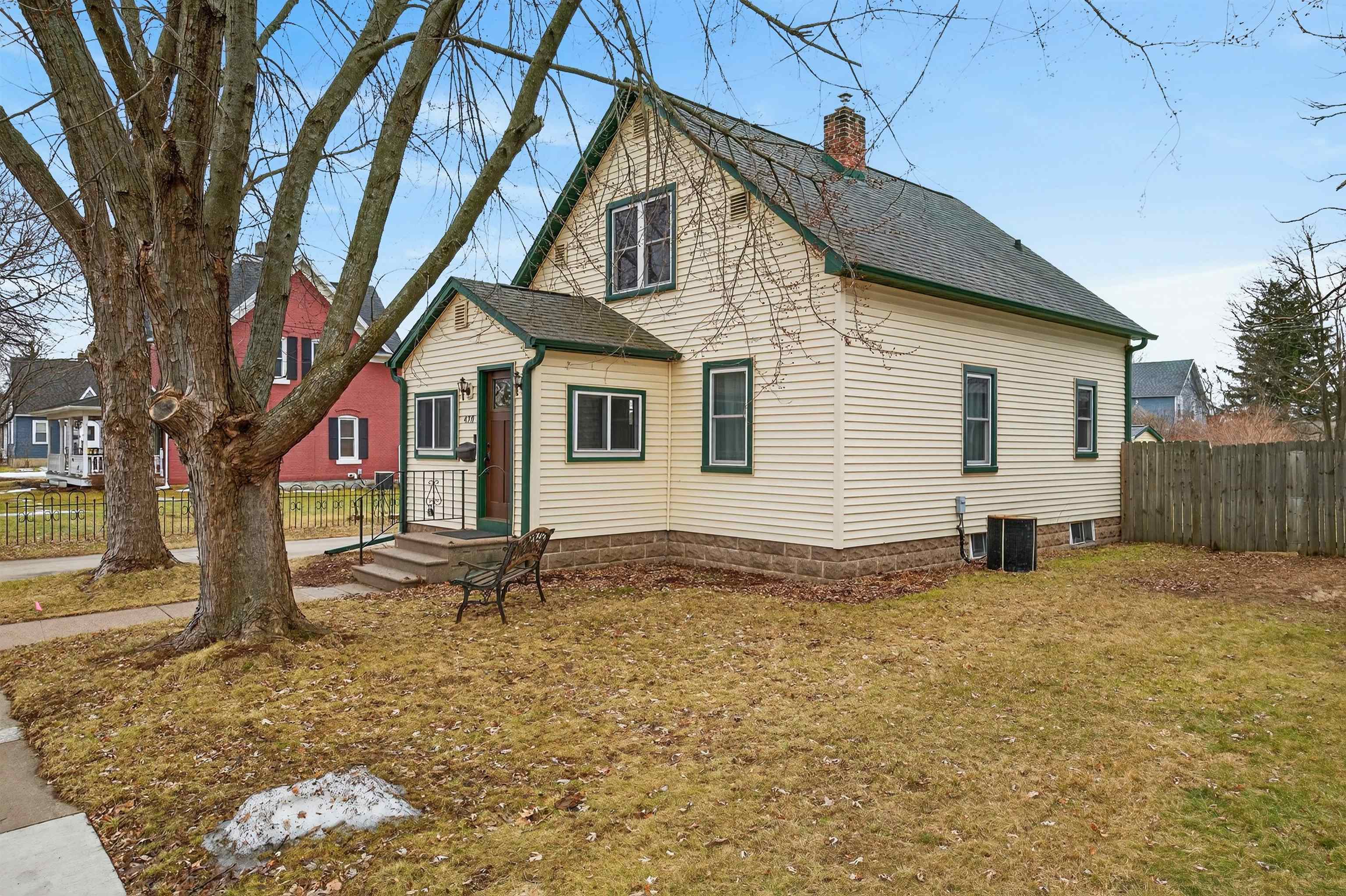 420 10TH STREET SOUTH, Wisconsin Rapids, Wisconsin 54494, 3 Bedrooms Bedrooms, ,1 BathroomBathrooms,Residential,For Sale,420 10TH STREET SOUTH,22600910