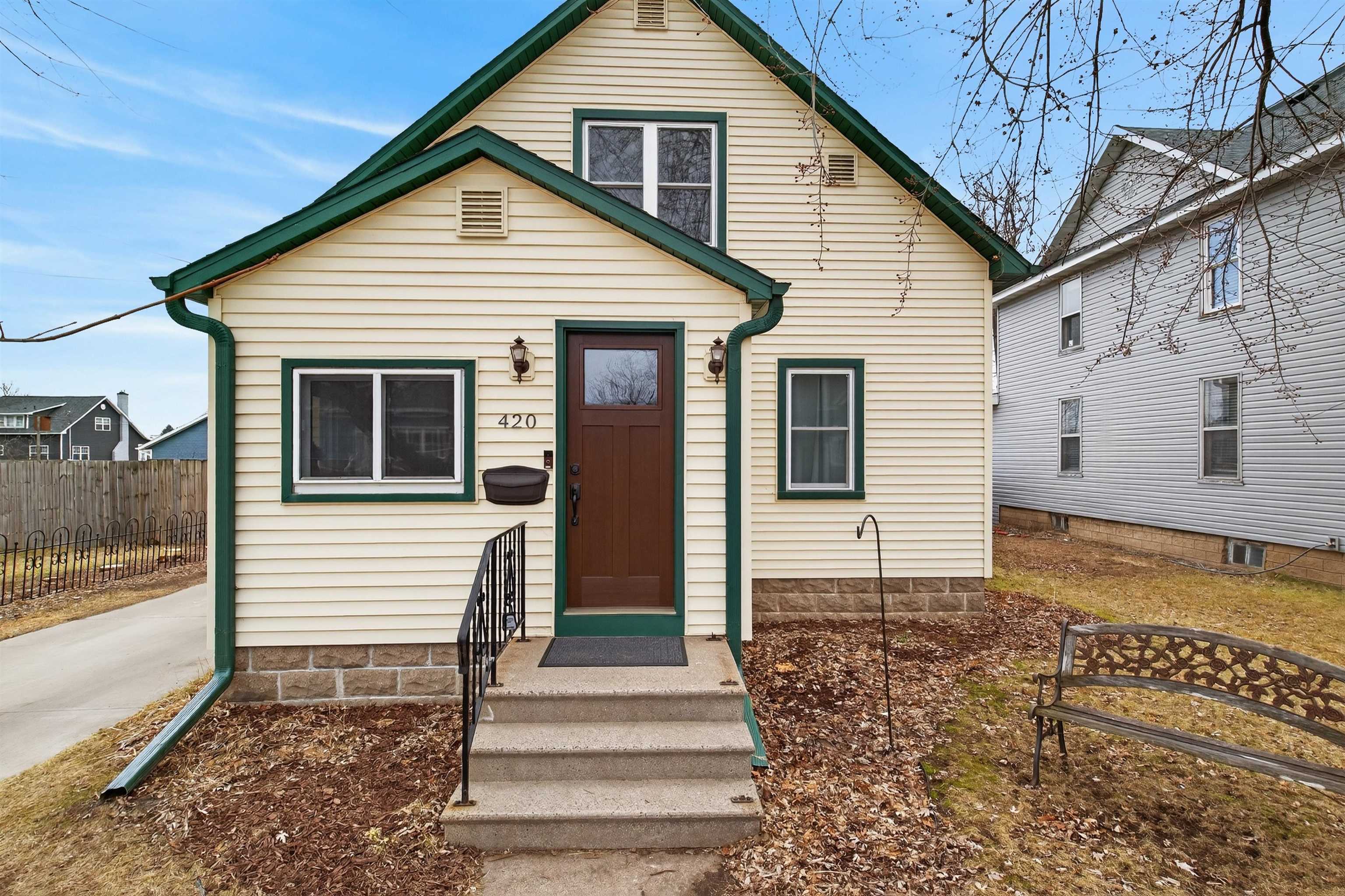 420 10TH STREET SOUTH, Wisconsin Rapids, Wisconsin 54494, 3 Bedrooms Bedrooms, ,1 BathroomBathrooms,Residential,For Sale,420 10TH STREET SOUTH,22600910