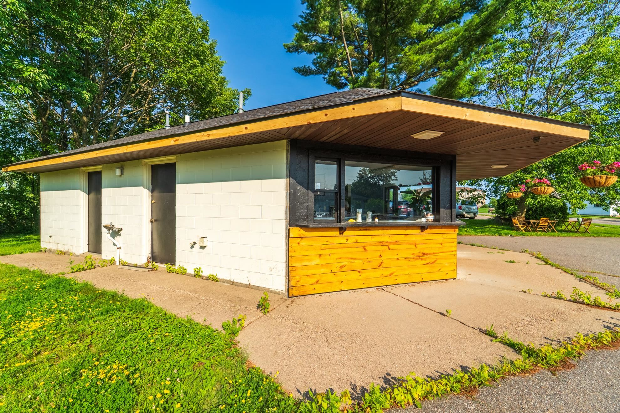 1707 MERRILL AVENUE, Wausau, Wisconsin 54401, ,Commercial/industrial,For Sale,1707 MERRILL AVENUE,22600920