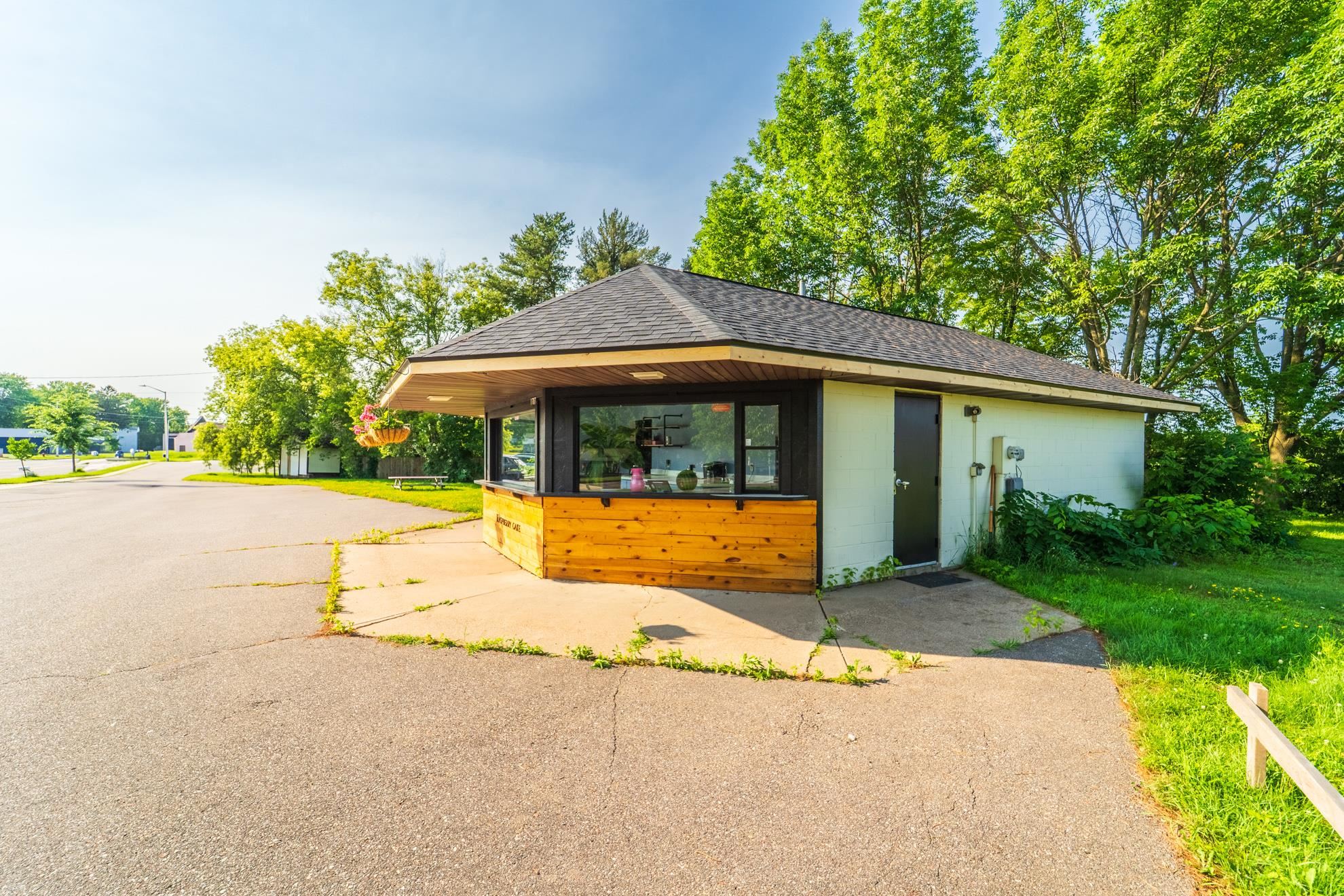 1707 MERRILL AVENUE, Wausau, Wisconsin 54401, ,Commercial/industrial,For Sale,1707 MERRILL AVENUE,22600920