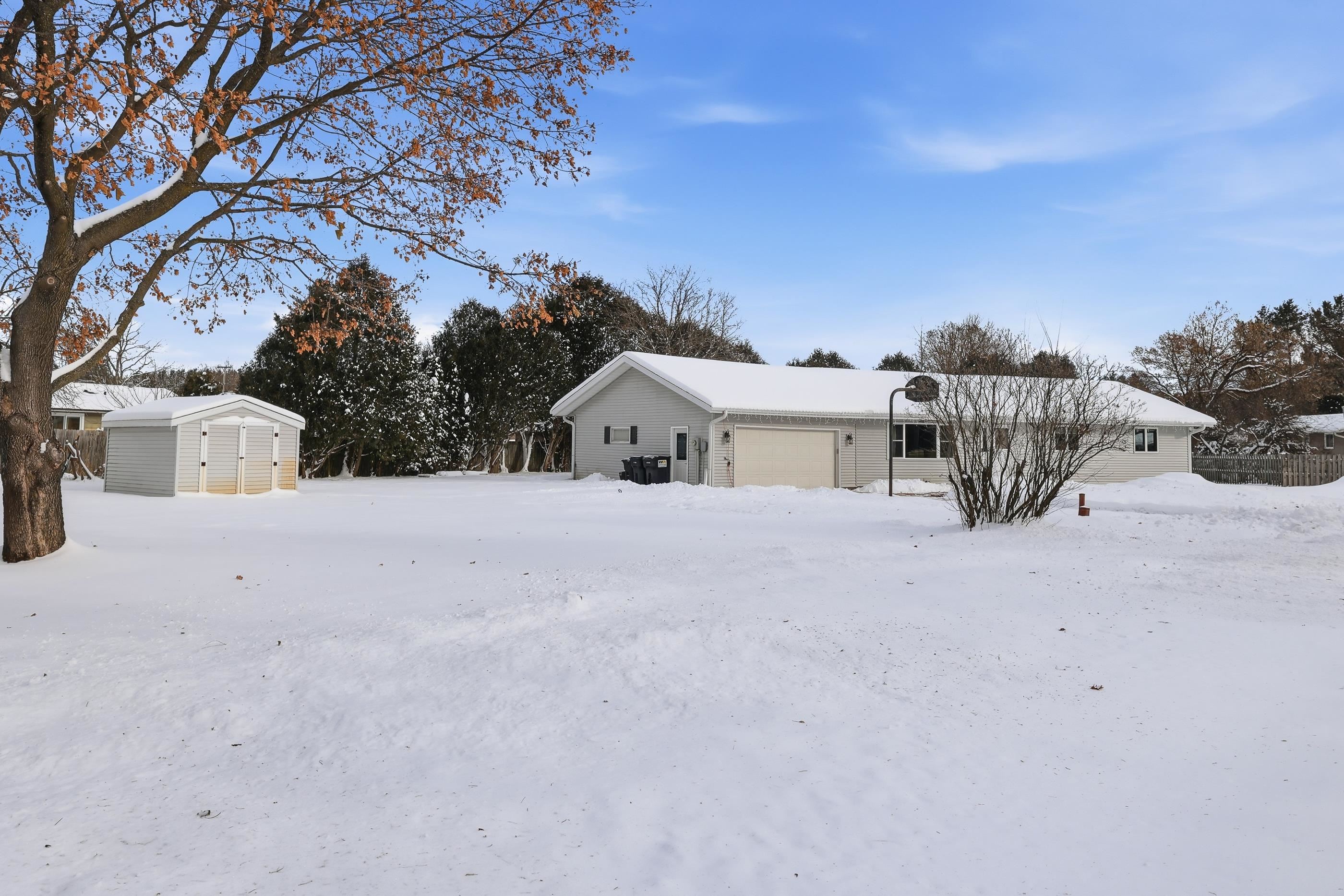 5751 HONEYSUCKLE COURT, Wisconsin Rapids, Wisconsin 54494, 3 Bedrooms Bedrooms, ,1 BathroomBathrooms,Residential,For Sale,5751 HONEYSUCKLE COURT,22600933