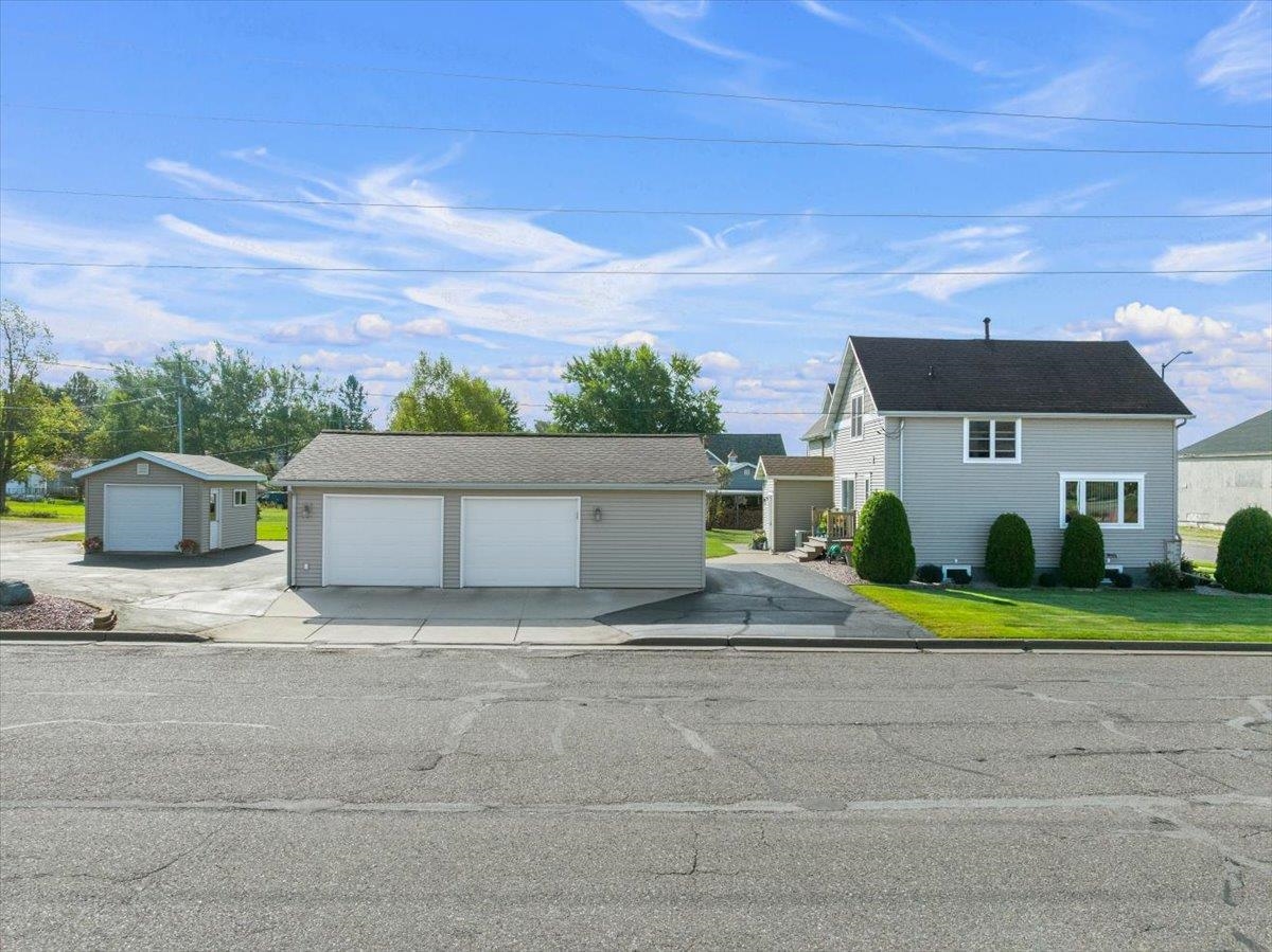 340 N MAIN STREET, Medford, Wisconsin 54451, 3 Bedrooms Bedrooms, ,2 BathroomsBathrooms,Residential,For Sale,340 N MAIN STREET,22600936
