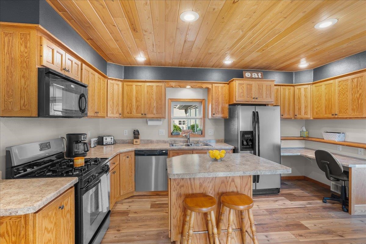 340 N MAIN STREET, Medford, Wisconsin 54451, 3 Bedrooms Bedrooms, ,2 BathroomsBathrooms,Residential,For Sale,340 N MAIN STREET,22600936