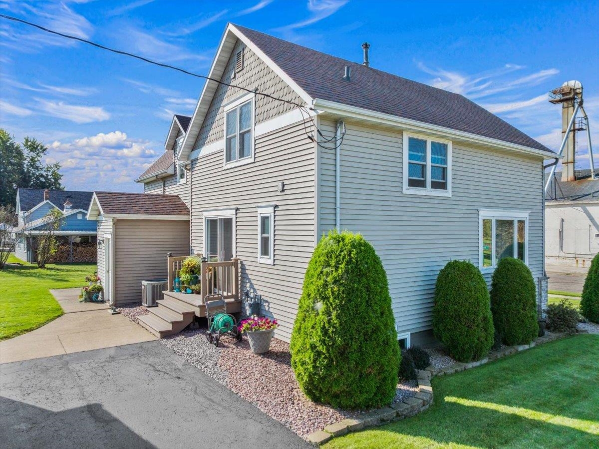 340 N MAIN STREET, Medford, Wisconsin 54451, 3 Bedrooms Bedrooms, ,2 BathroomsBathrooms,Residential,For Sale,340 N MAIN STREET,22600936