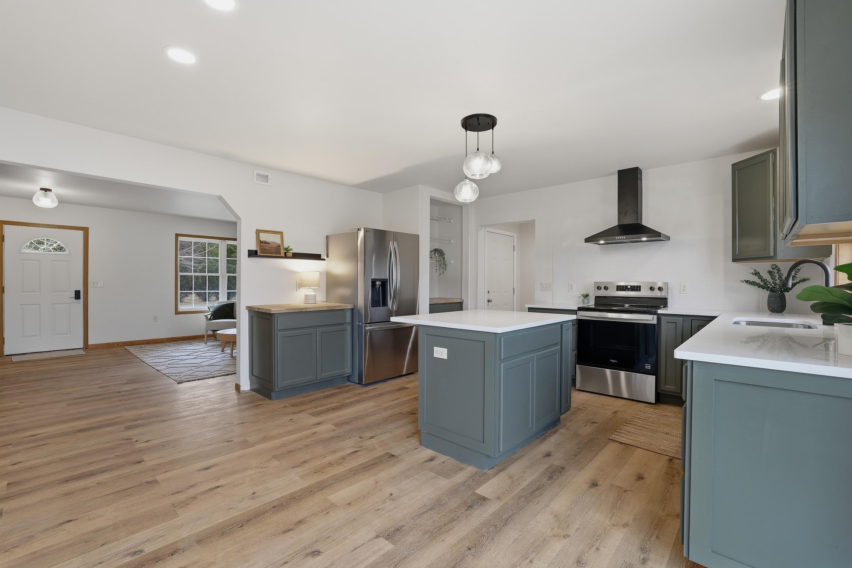 2825 LEAHY AVENUE, Stevens Point, Wisconsin 54481, 4 Bedrooms Bedrooms, ,2 BathroomsBathrooms,Residential,For Sale,2825 LEAHY AVENUE,22600938