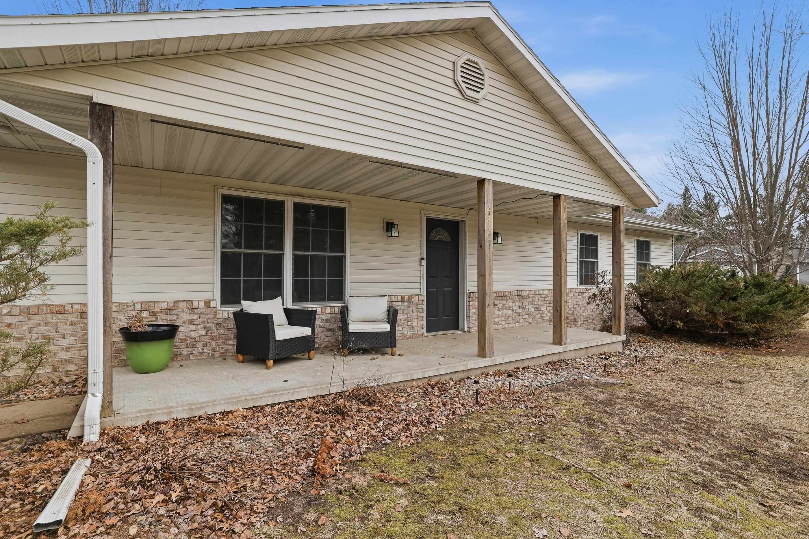 2825 LEAHY AVENUE, Stevens Point, Wisconsin 54481, 4 Bedrooms Bedrooms, ,2 BathroomsBathrooms,Residential,For Sale,2825 LEAHY AVENUE,22600938