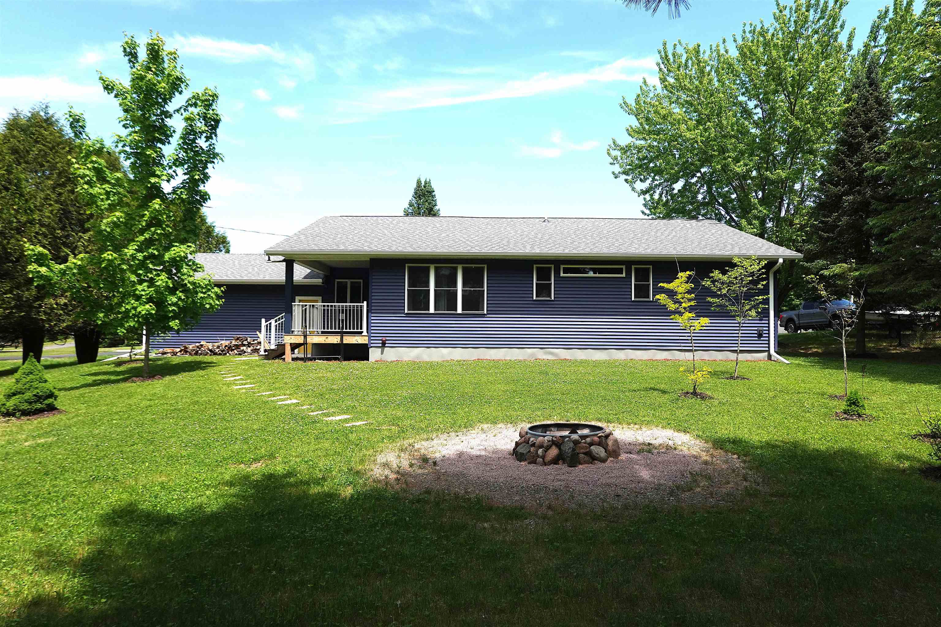 5407 ROXANN DRIVE, Weston, Wisconsin 54476, 4 Bedrooms Bedrooms, ,3 BathroomsBathrooms,Residential,For Sale,5407 ROXANN DRIVE,22600948