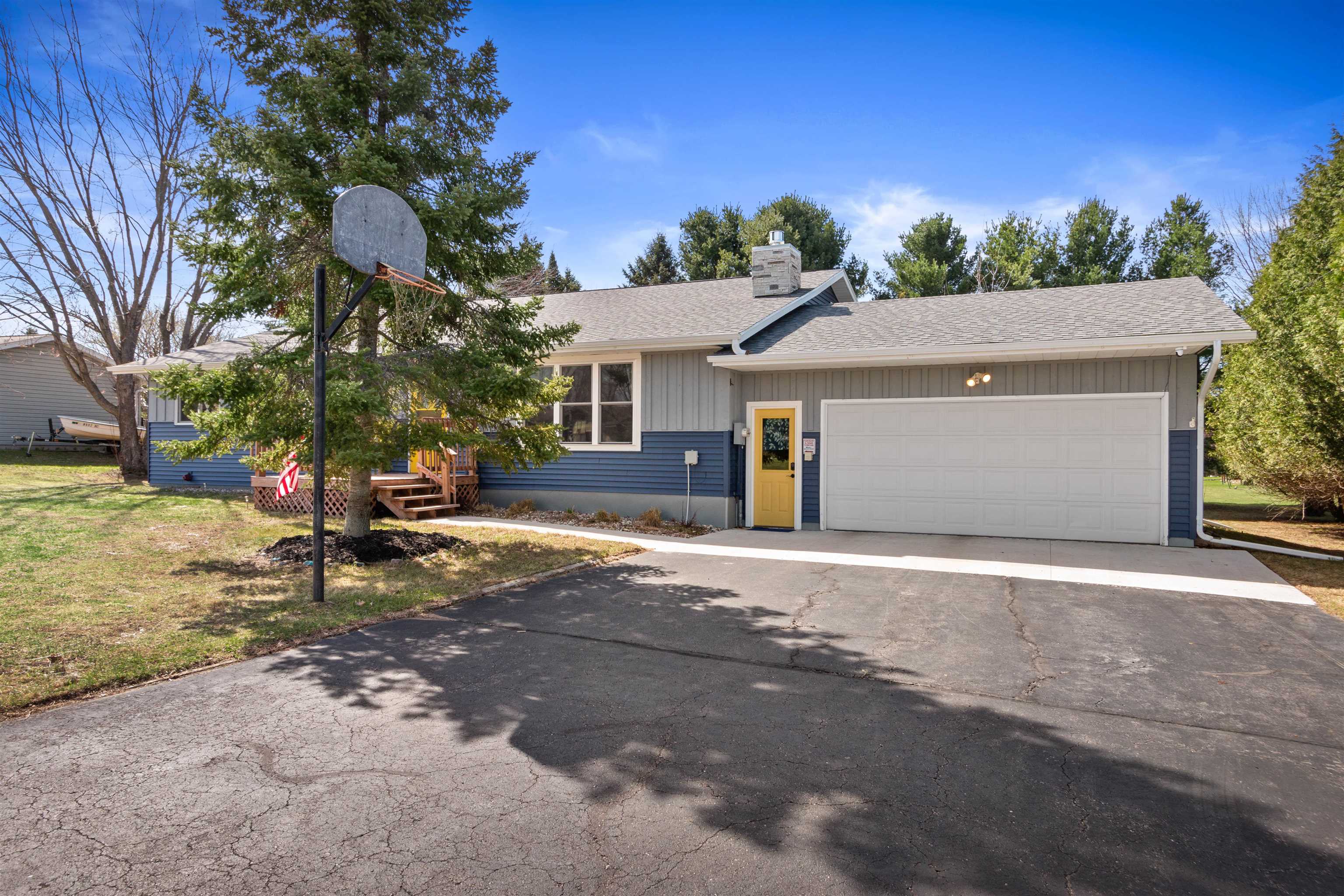 5407 ROXANN DRIVE, Weston, Wisconsin 54476, 4 Bedrooms Bedrooms, ,3 BathroomsBathrooms,Residential,For Sale,5407 ROXANN DRIVE,22600948