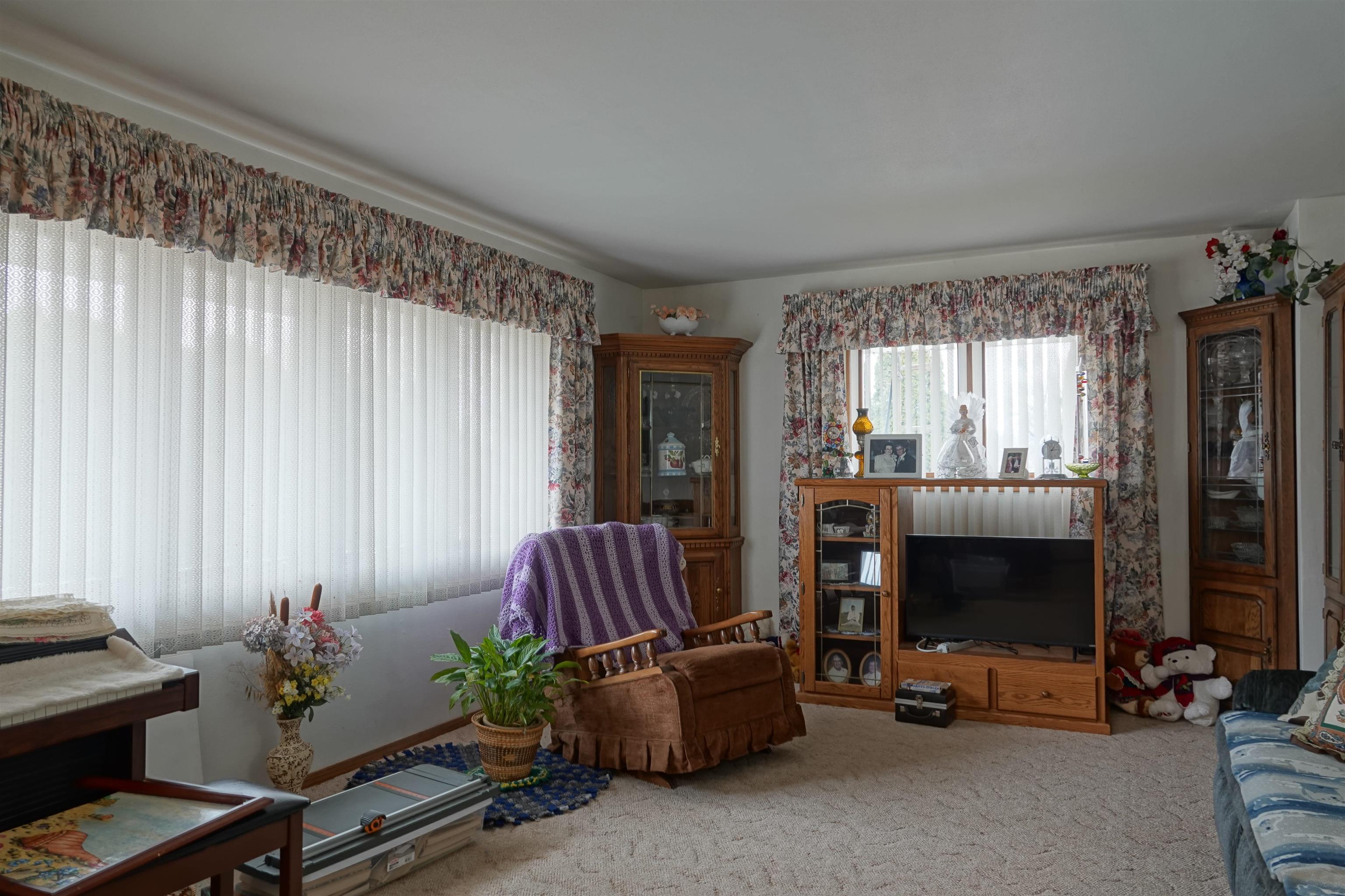 327 S 4TH STREET, Dorchester, Wisconsin 54425, 2 Bedrooms Bedrooms, ,1 BathroomBathrooms,Residential,For Sale,327 S 4TH STREET,22600950