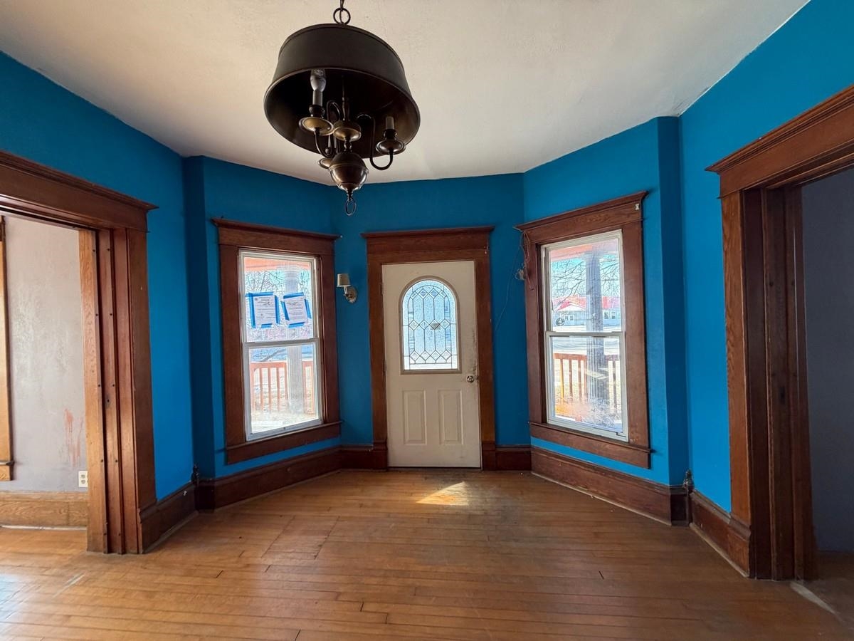 202 E GARFIELD AVENUE, Marion, Wisconsin 54950, 3 Bedrooms Bedrooms, ,1 BathroomBathrooms,Residential,For Sale,202 E GARFIELD AVENUE,22600951