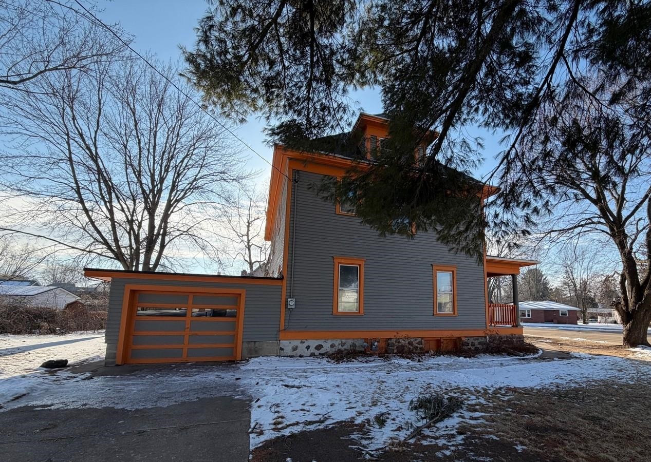 202 E GARFIELD AVENUE, Marion, Wisconsin 54950, 3 Bedrooms Bedrooms, ,1 BathroomBathrooms,Residential,For Sale,202 E GARFIELD AVENUE,22600951