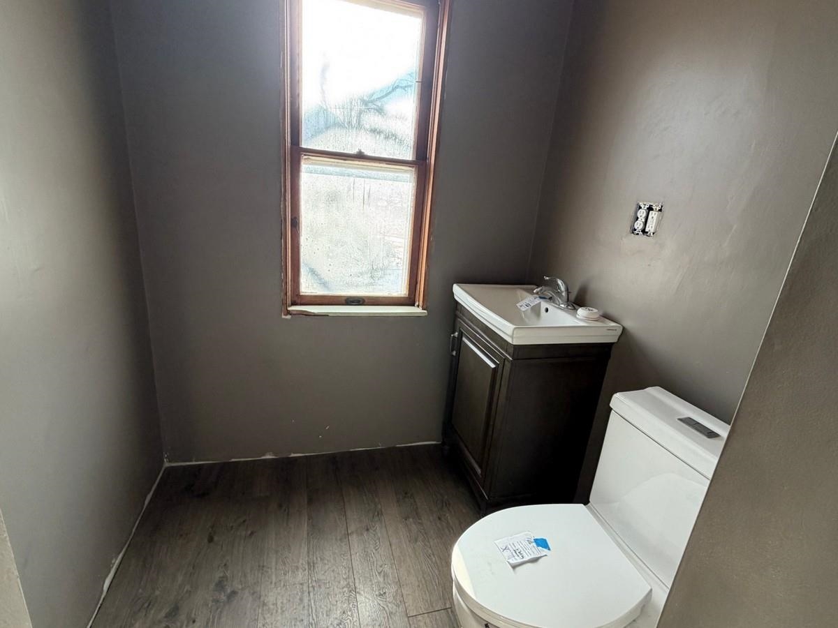 202 E GARFIELD AVENUE, Marion, Wisconsin 54950, 3 Bedrooms Bedrooms, ,1 BathroomBathrooms,Residential,For Sale,202 E GARFIELD AVENUE,22600951