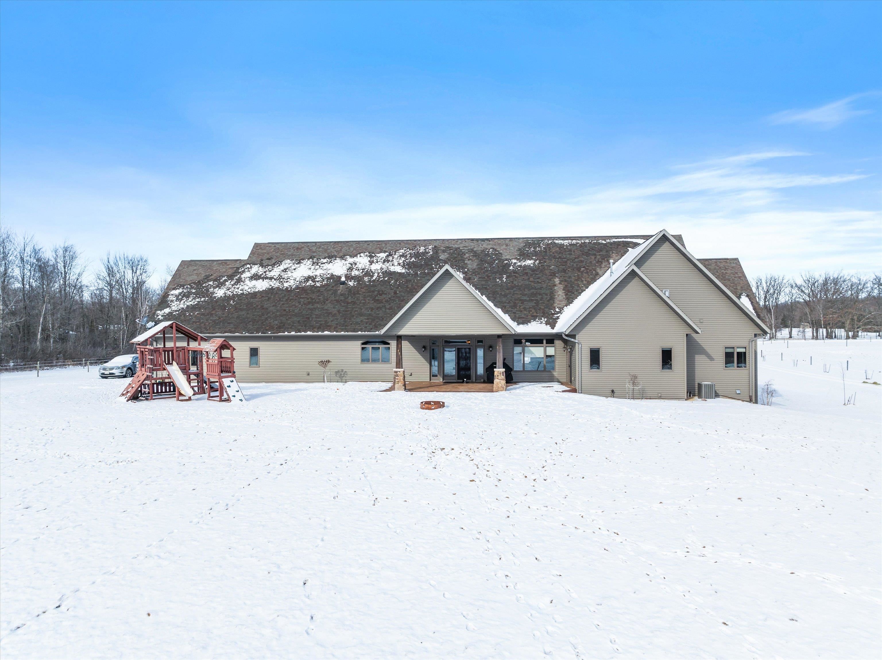 9073 RICHFIELD DRIVE, Marshfield, Wisconsin 54449, 6 Bedrooms Bedrooms, ,3 BathroomsBathrooms,Residential,For Sale,9073 RICHFIELD DRIVE,22600981