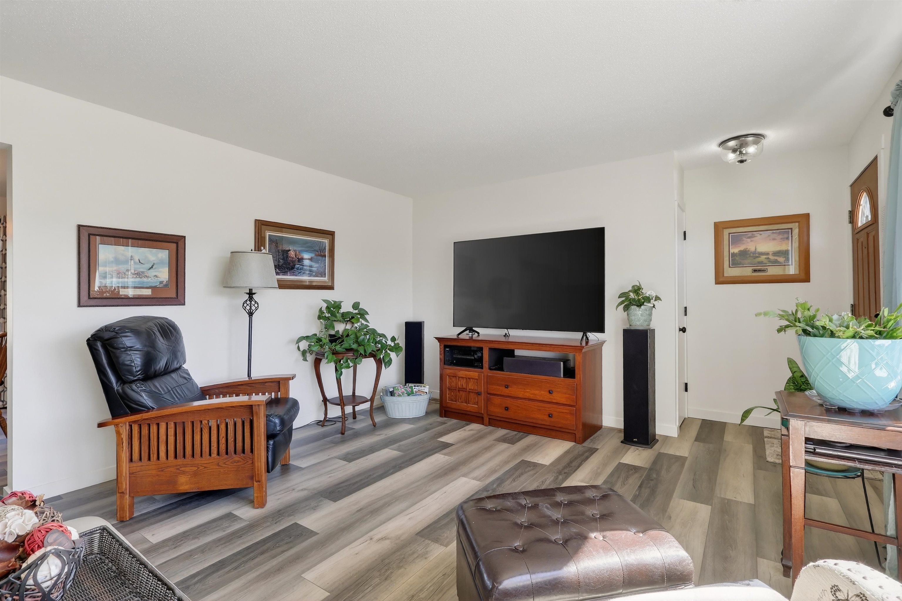 1541 E G STREET, Wisconsin Rapids, Wisconsin 54494, 2 Bedrooms Bedrooms, ,2 BathroomsBathrooms,Residential,For Sale,1541 E G STREET,22600989