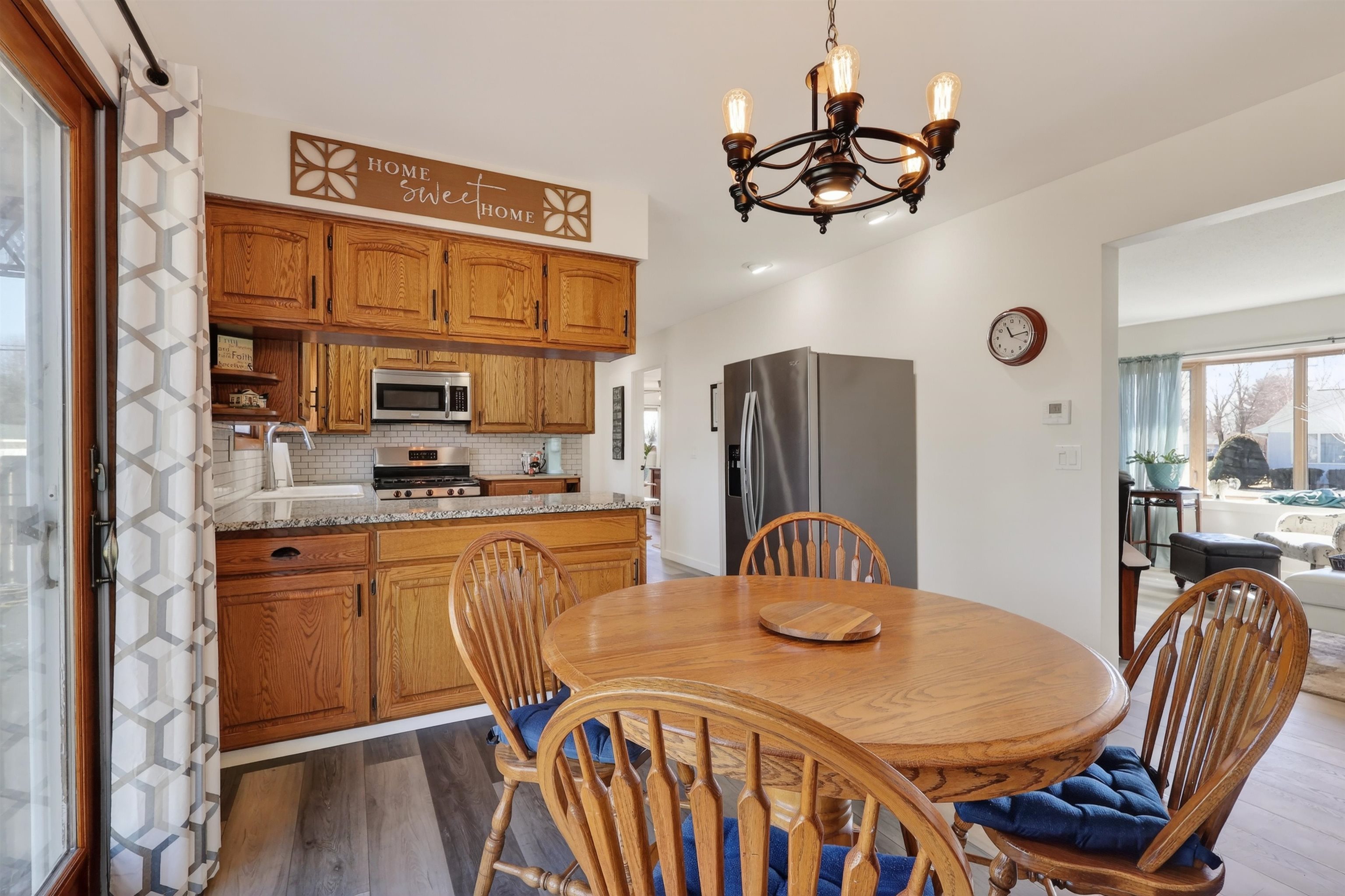 1541 E G STREET, Wisconsin Rapids, Wisconsin 54494, 2 Bedrooms Bedrooms, ,2 BathroomsBathrooms,Residential,For Sale,1541 E G STREET,22600989