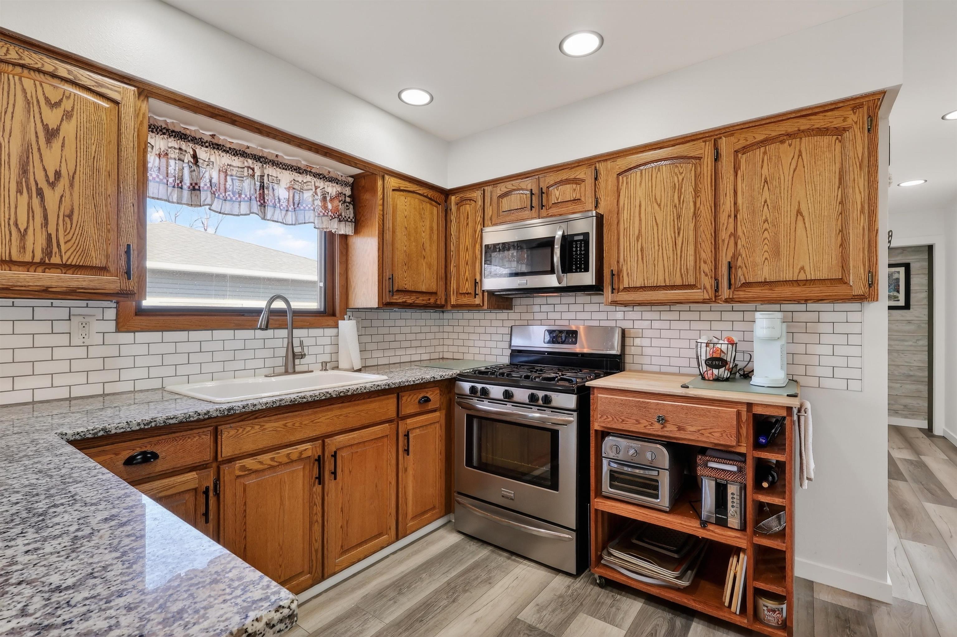 1541 E G STREET, Wisconsin Rapids, Wisconsin 54494, 2 Bedrooms Bedrooms, ,2 BathroomsBathrooms,Residential,For Sale,1541 E G STREET,22600989