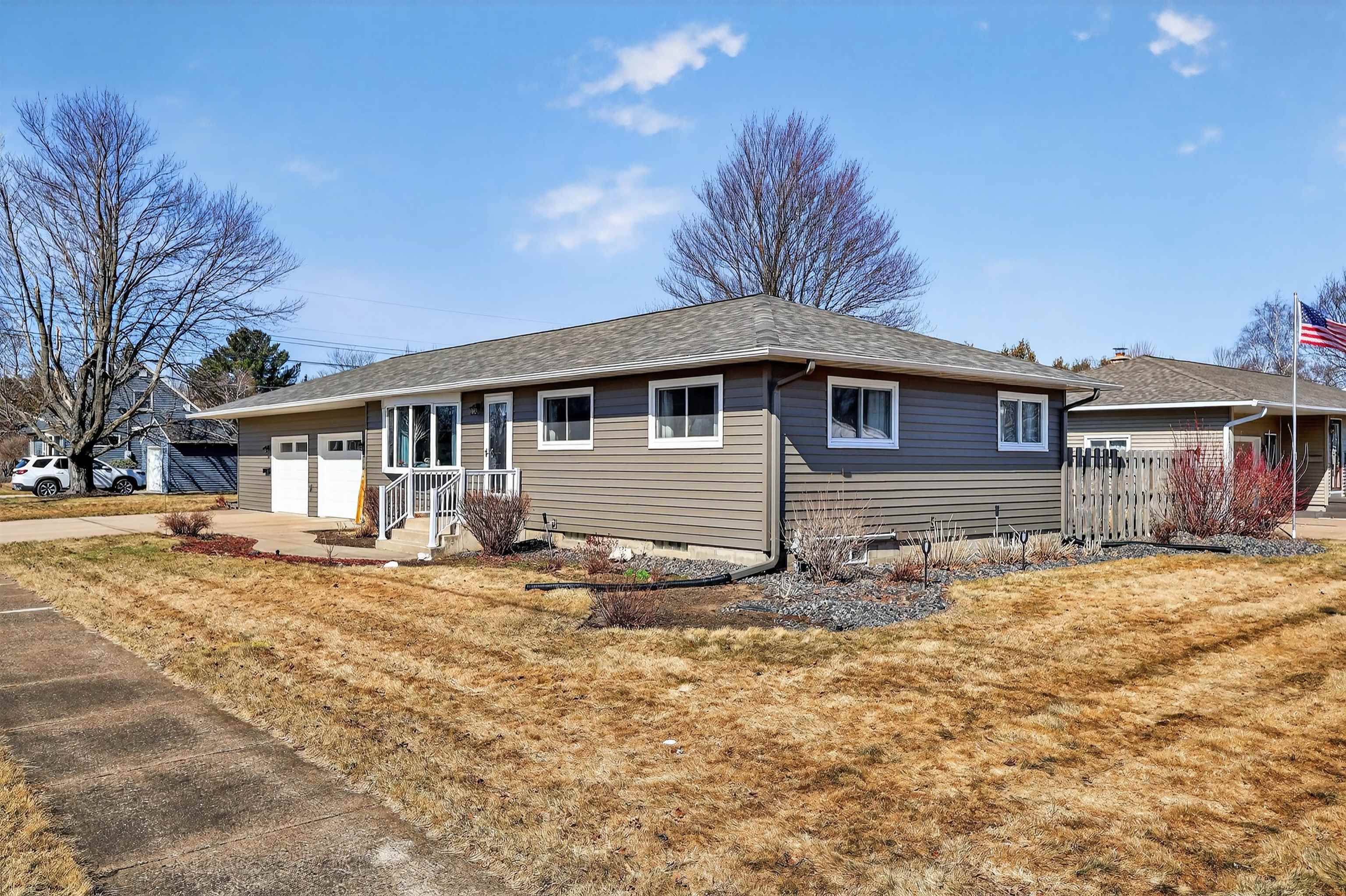 1541 E G STREET, Wisconsin Rapids, Wisconsin 54494, 2 Bedrooms Bedrooms, ,2 BathroomsBathrooms,Residential,For Sale,1541 E G STREET,22600989