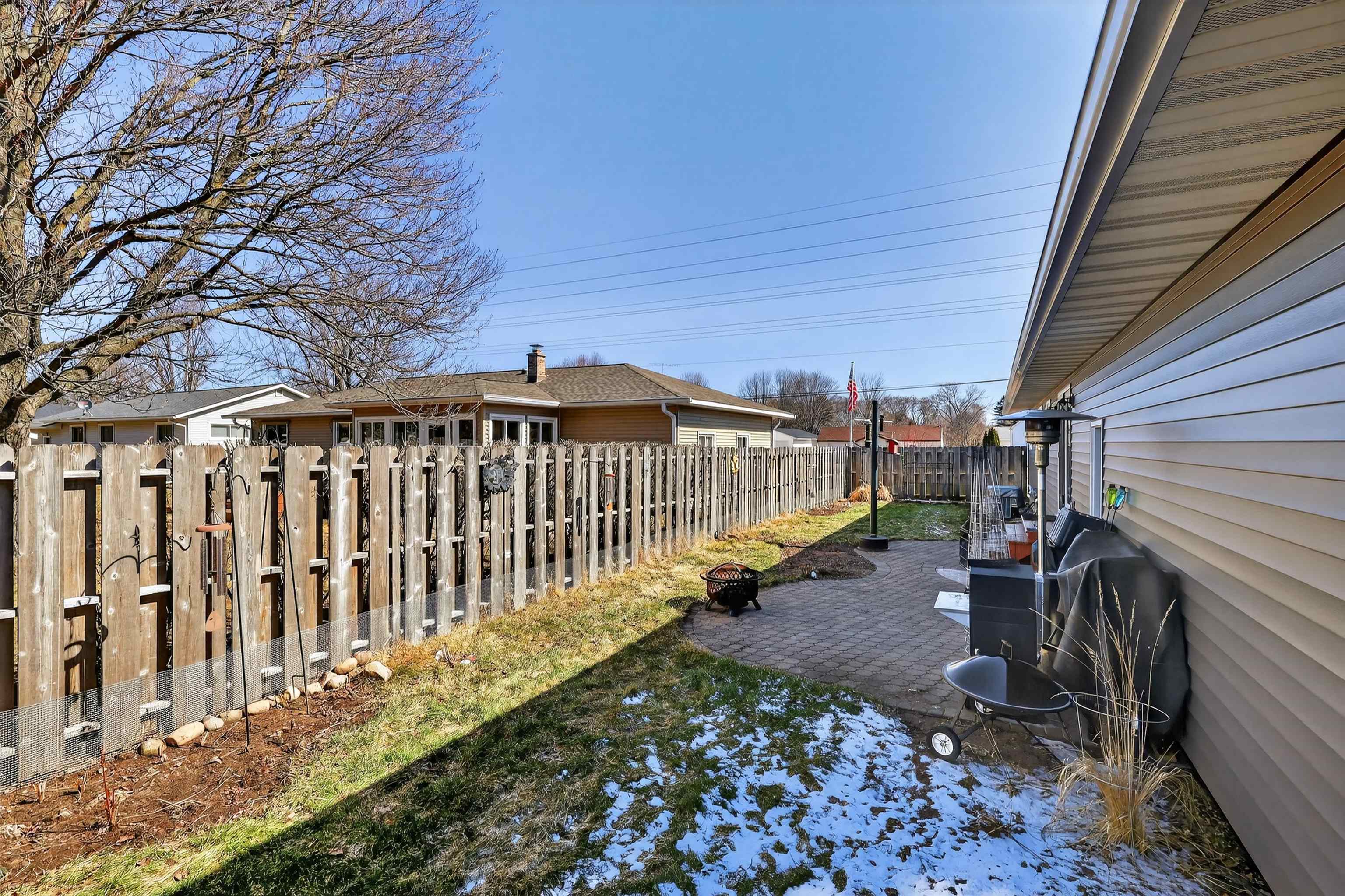 1541 E G STREET, Wisconsin Rapids, Wisconsin 54494, 2 Bedrooms Bedrooms, ,2 BathroomsBathrooms,Residential,For Sale,1541 E G STREET,22600989