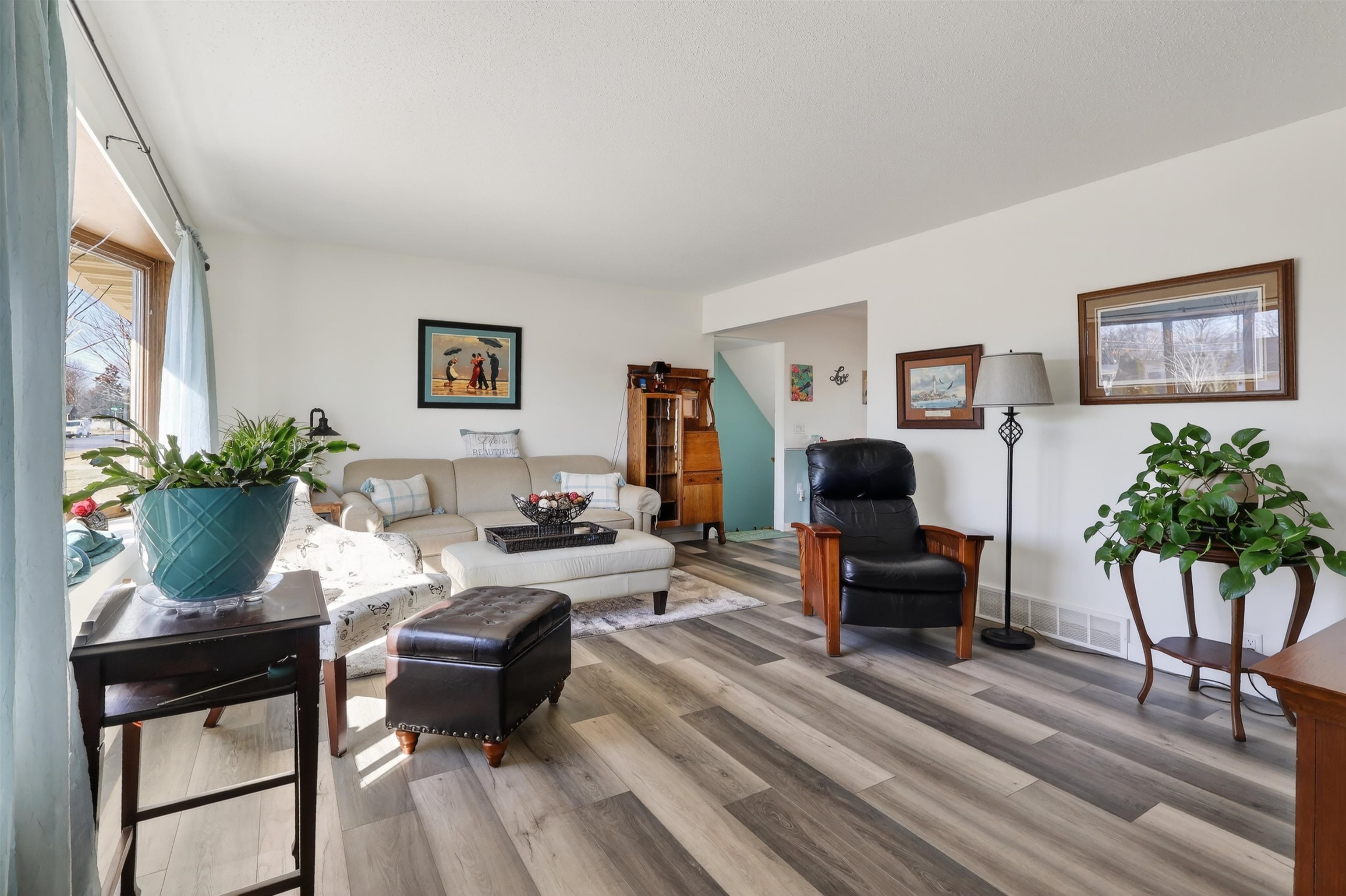 1541 E G STREET, Wisconsin Rapids, Wisconsin 54494, 2 Bedrooms Bedrooms, ,2 BathroomsBathrooms,Residential,For Sale,1541 E G STREET,22600989