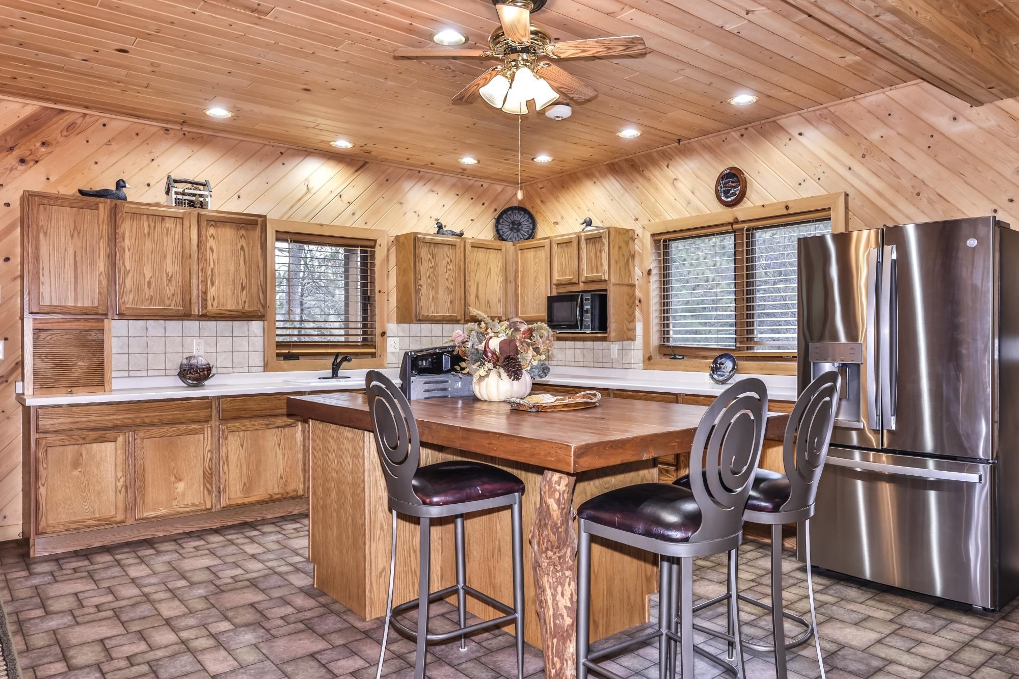 9948 & 9880 SIEMERING DRIVE, Tomahawk, Wisconsin 54487, 3 Bedrooms Bedrooms, ,2 BathroomsBathrooms,Residential,For Sale,9948 & 9880 SIEMERING DRIVE,22600994