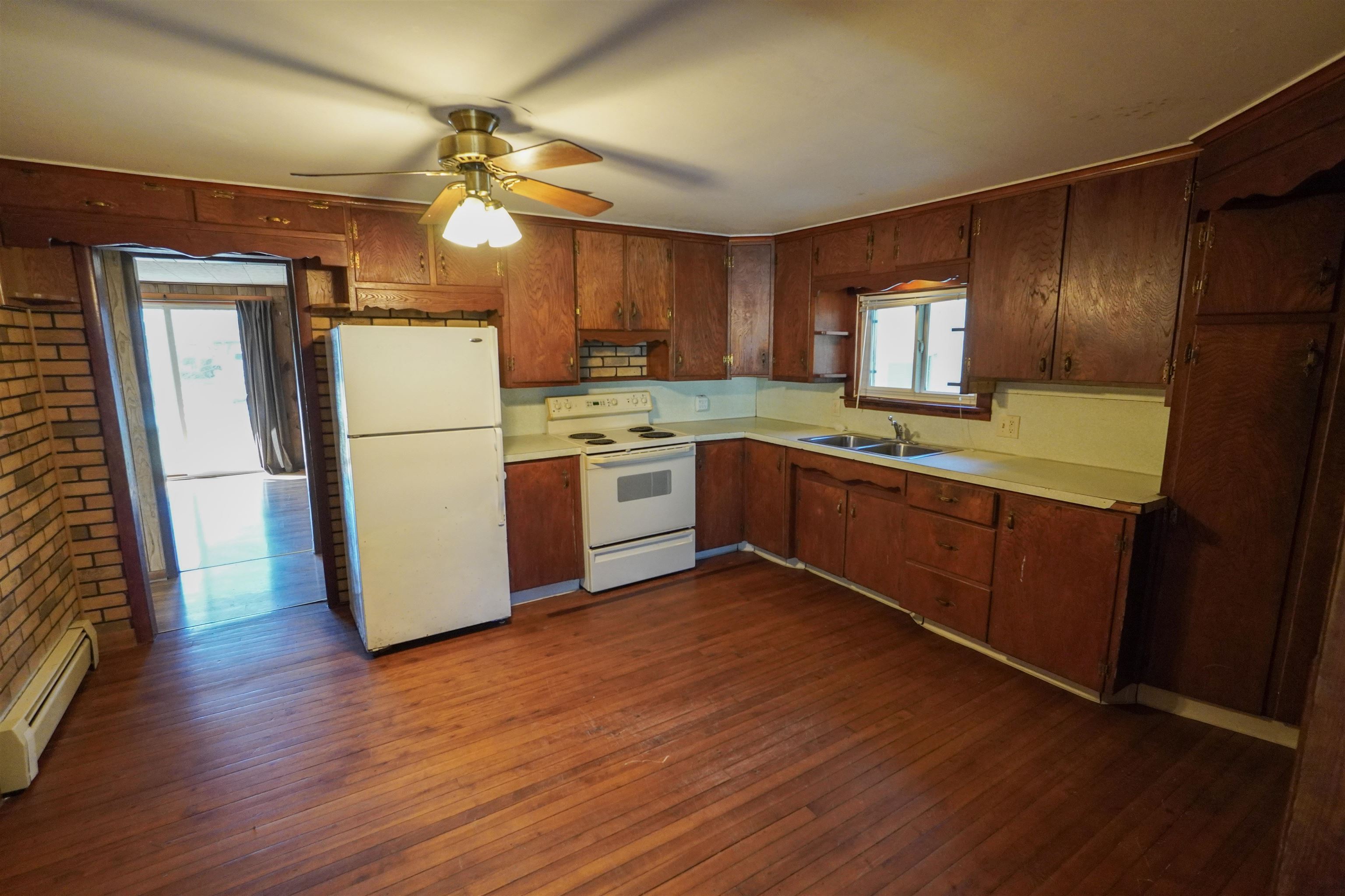 1211 LANDALL AVENUE, Rib Lake, Wisconsin 54470, 3 Bedrooms Bedrooms, ,1 BathroomBathrooms,Residential,For Sale,1211 LANDALL AVENUE,22601000