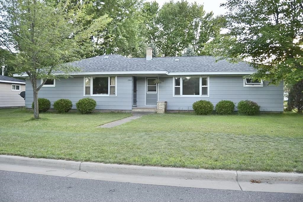 1302 S 5TH AVENUE, Wausau, Wisconsin 54401, 2 Bedrooms Bedrooms, 5 Rooms Rooms,1 BathroomBathrooms,Multi-family,For Sale,1302 S 5TH AVENUE,22601010