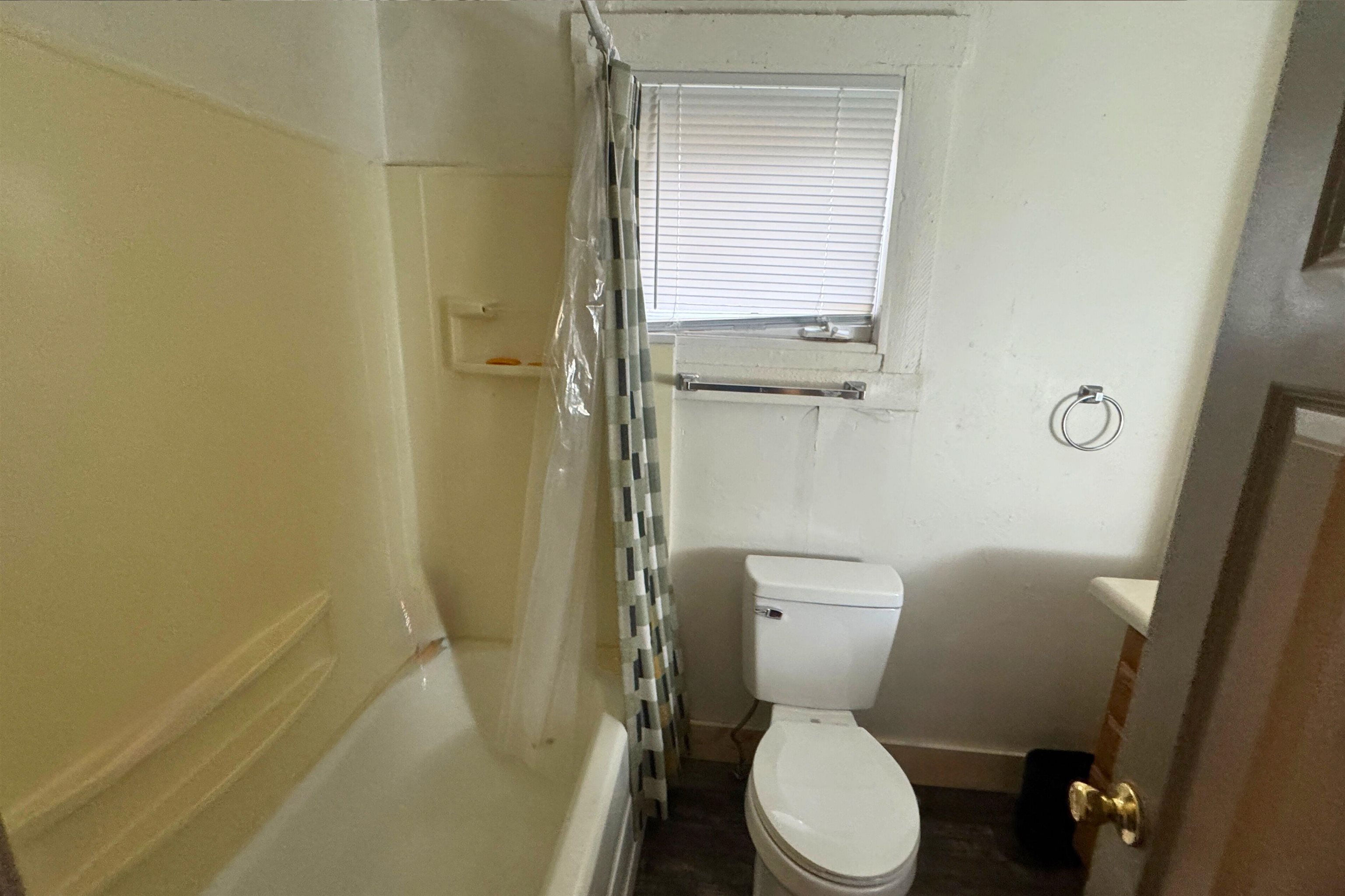 1209+1209A WEST RIVER DRIVE, Stevens Point, Wisconsin 54481, 3 Bedrooms Bedrooms, 5 Rooms Rooms,1 BathroomBathrooms,Multi-family,For Sale,1209+1209A WEST RIVER DRIVE,22601014