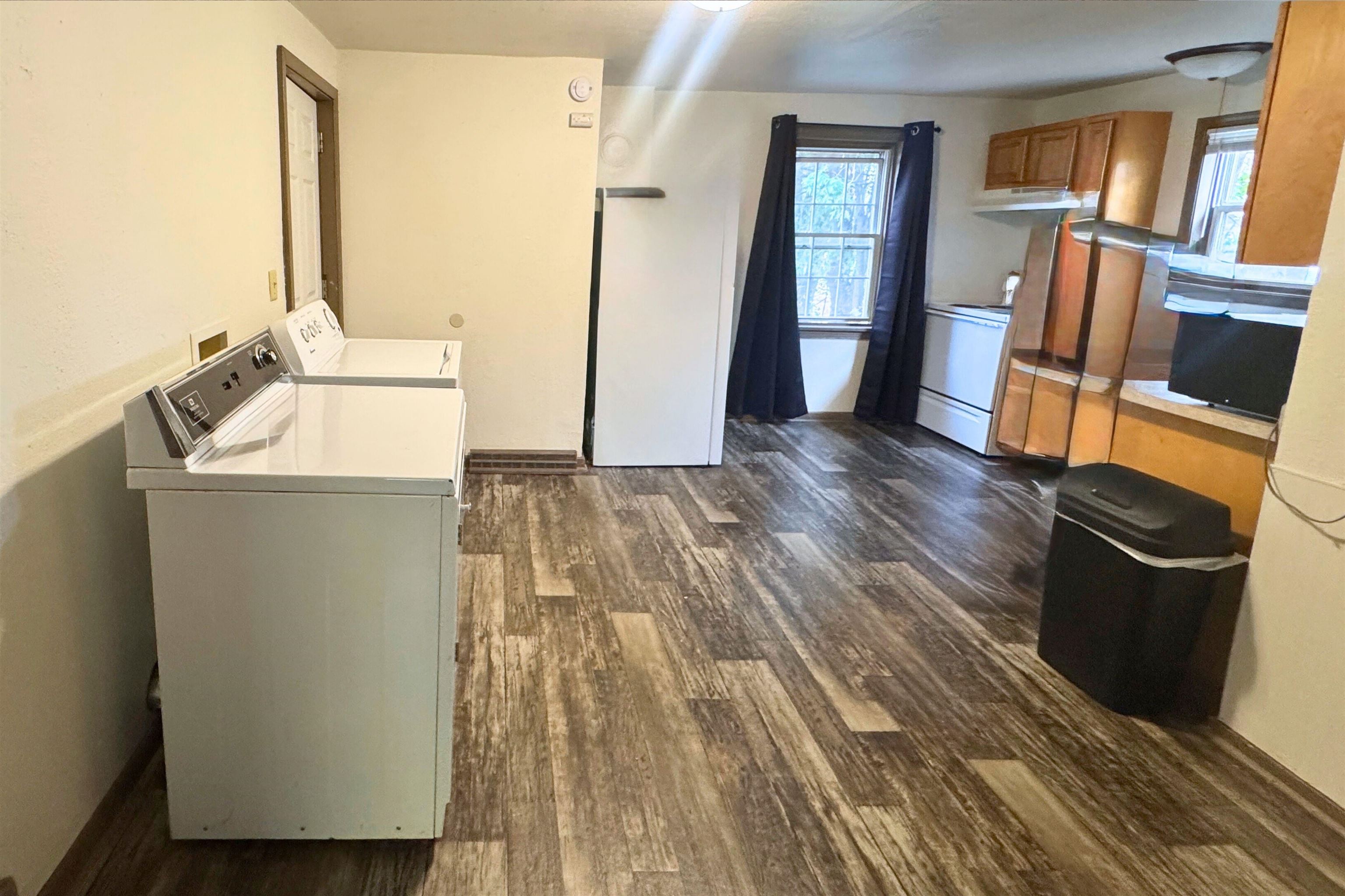 1209+1209A WEST RIVER DRIVE, Stevens Point, Wisconsin 54481, 3 Bedrooms Bedrooms, 5 Rooms Rooms,1 BathroomBathrooms,Multi-family,For Sale,1209+1209A WEST RIVER DRIVE,22601014