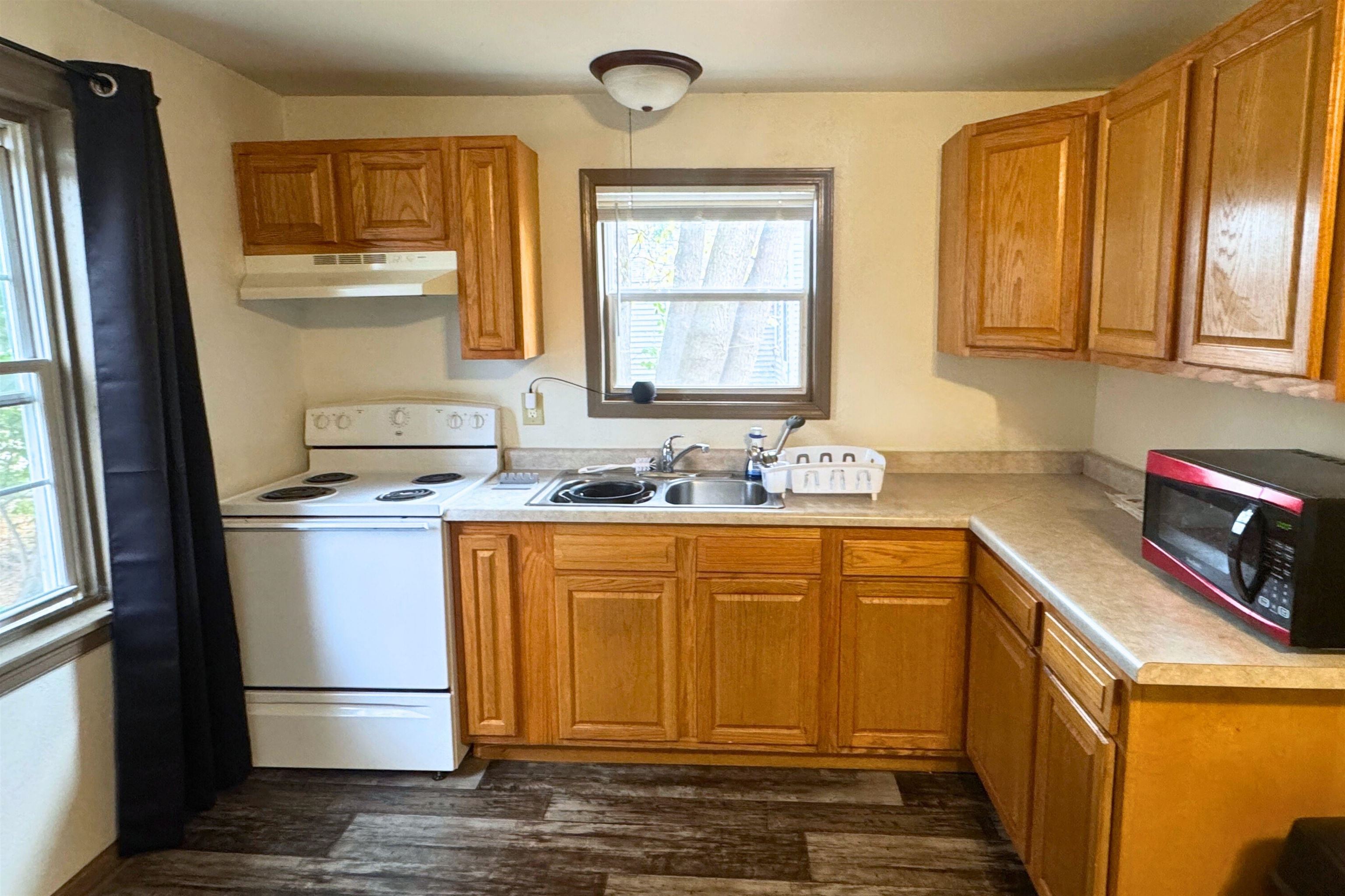 1209+1209A WEST RIVER DRIVE, Stevens Point, Wisconsin 54481, 3 Bedrooms Bedrooms, 5 Rooms Rooms,1 BathroomBathrooms,Multi-family,For Sale,1209+1209A WEST RIVER DRIVE,22601014