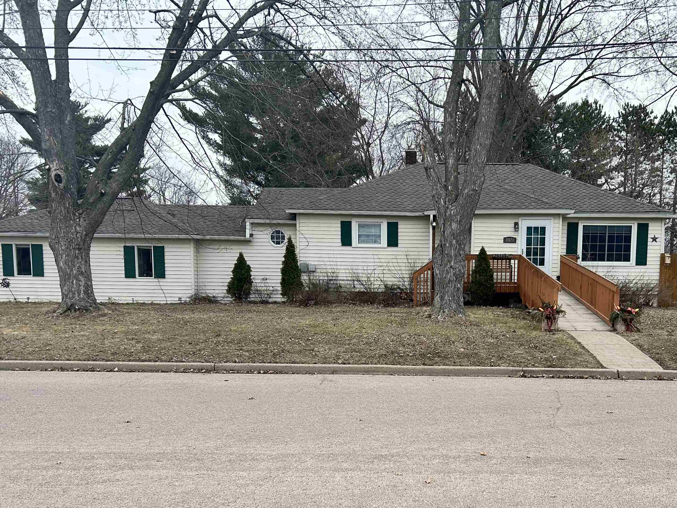 3521 9TH STREET SOUTH, Wisconsin Rapids, Wisconsin 54494, 4 Bedrooms Bedrooms, ,2 BathroomsBathrooms,Residential,For Sale,3521 9TH STREET SOUTH,22601015