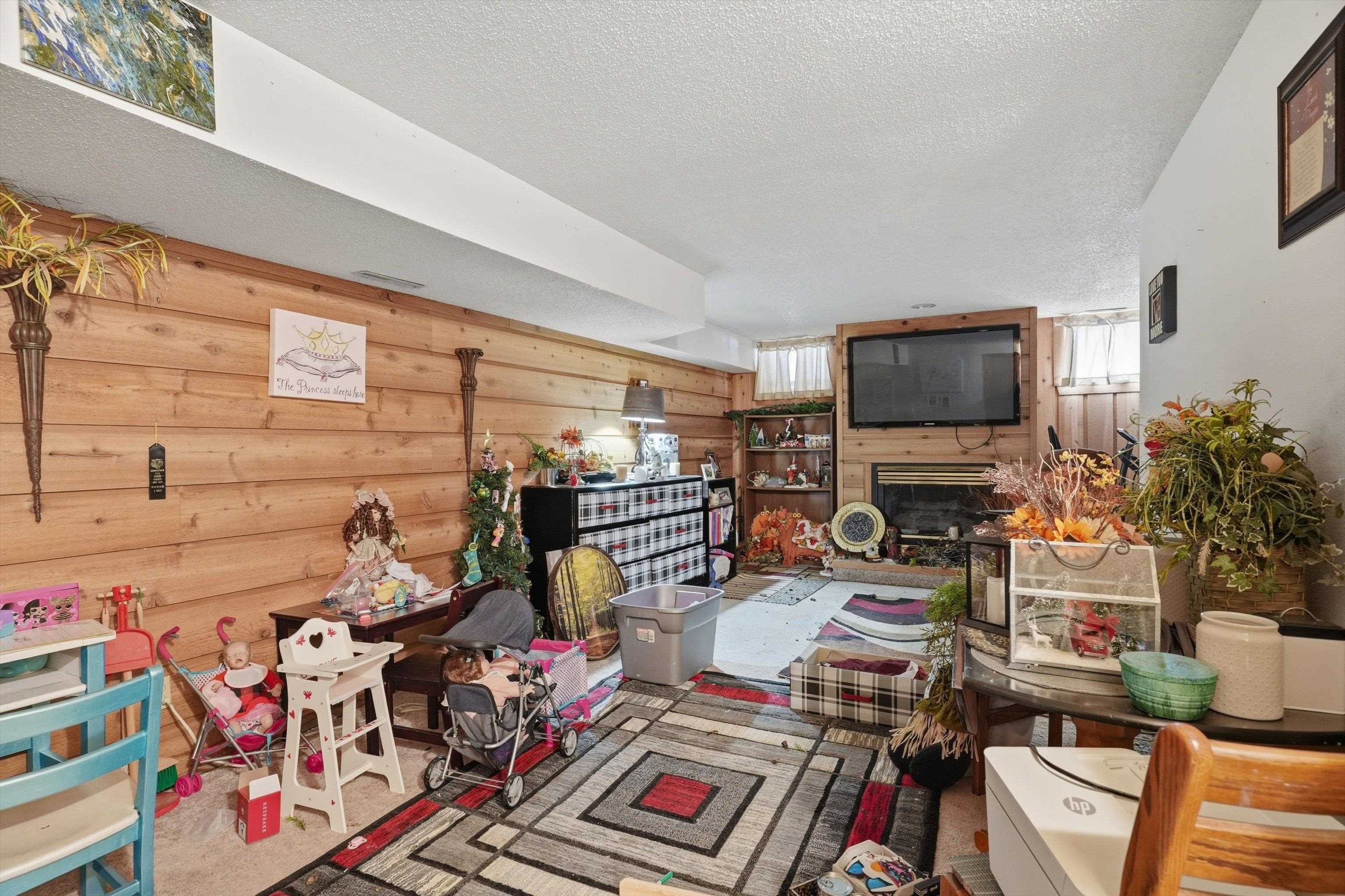 2806-2808 S FELKER AVENUE, Marshfield, Wisconsin 54449, 3 Bedrooms Bedrooms, 7 Rooms Rooms,1.5 BathroomsBathrooms,Multi-family,For Sale,2806-2808 S FELKER AVENUE,22601017