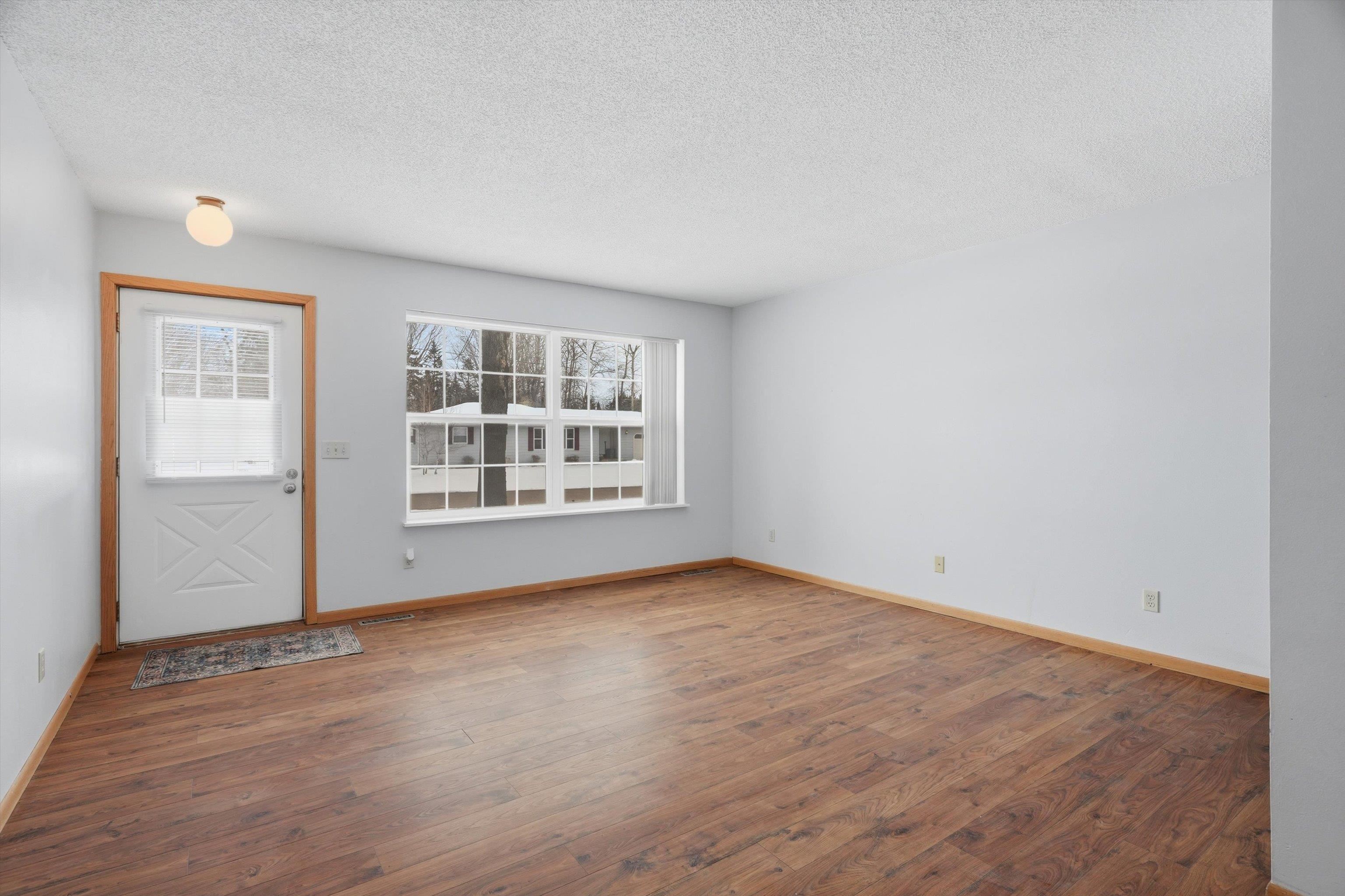 2806-2808 S FELKER AVENUE, Marshfield, Wisconsin 54449, 3 Bedrooms Bedrooms, 7 Rooms Rooms,1.5 BathroomsBathrooms,Multi-family,For Sale,2806-2808 S FELKER AVENUE,22601017