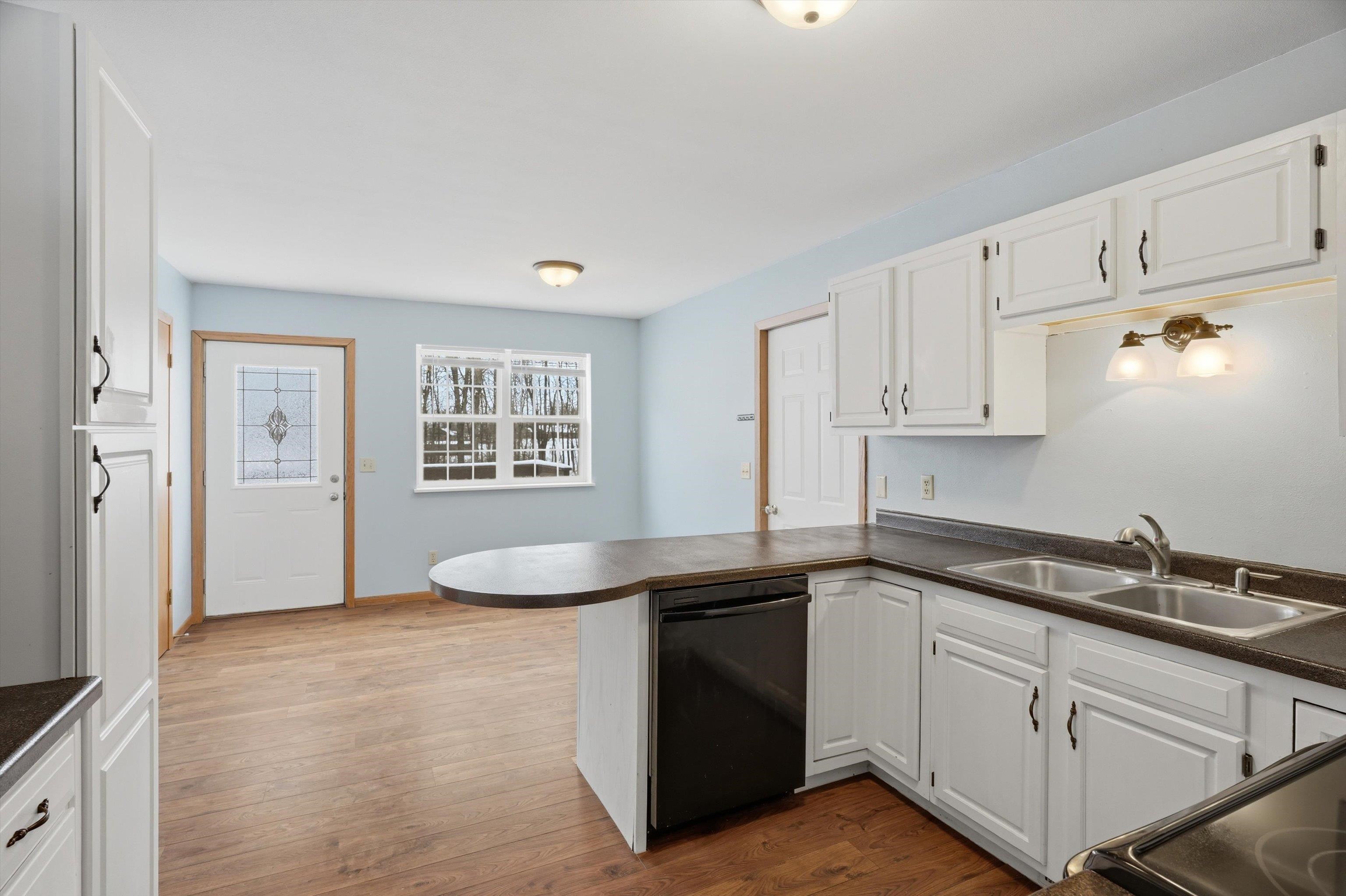 2806-2808 S FELKER AVENUE, Marshfield, Wisconsin 54449, 3 Bedrooms Bedrooms, 7 Rooms Rooms,1.5 BathroomsBathrooms,Multi-family,For Sale,2806-2808 S FELKER AVENUE,22601017