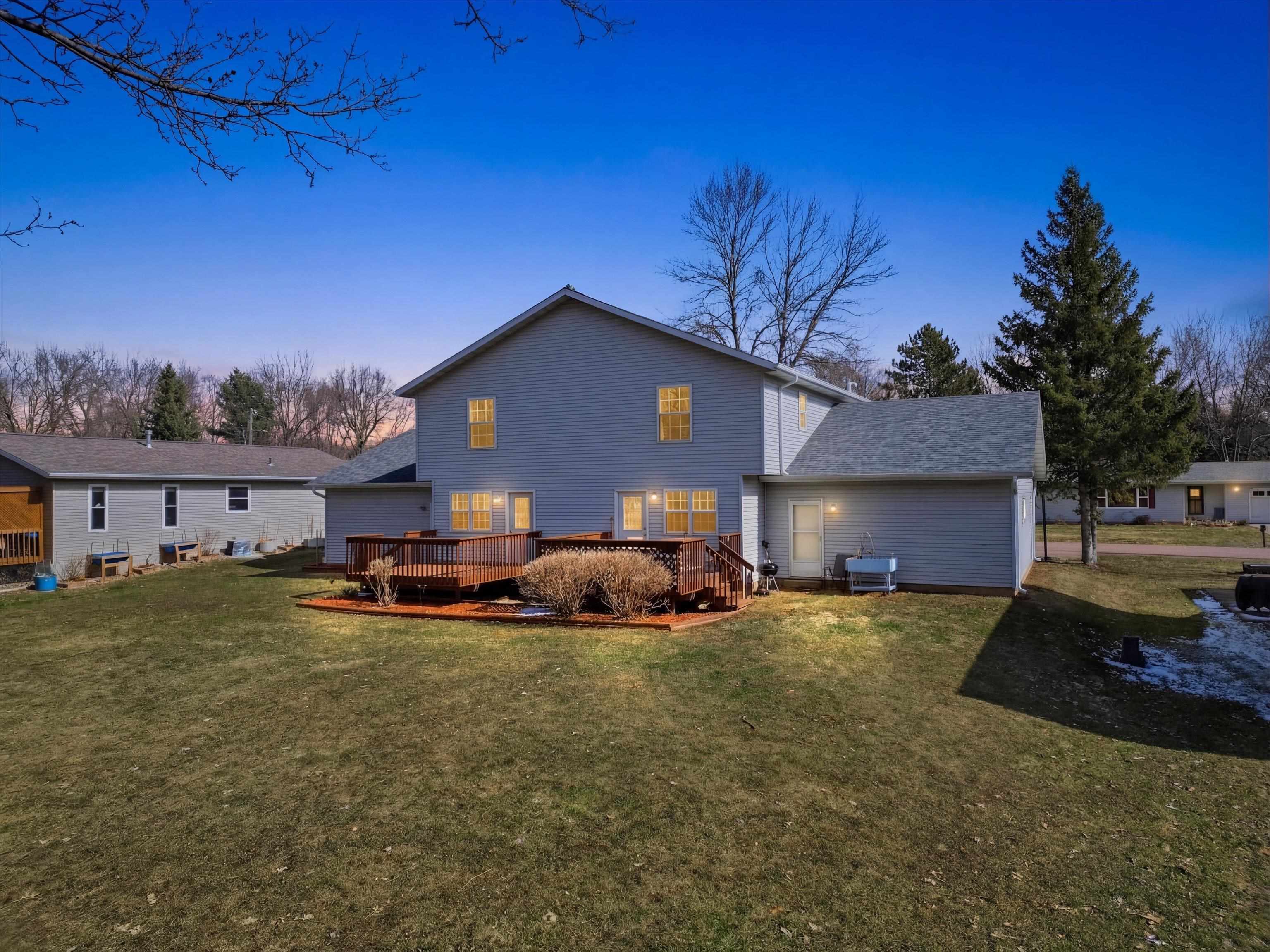 2806-2808 S FELKER AVENUE, Marshfield, Wisconsin 54449, 3 Bedrooms Bedrooms, 7 Rooms Rooms,1.5 BathroomsBathrooms,Multi-family,For Sale,2806-2808 S FELKER AVENUE,22601017