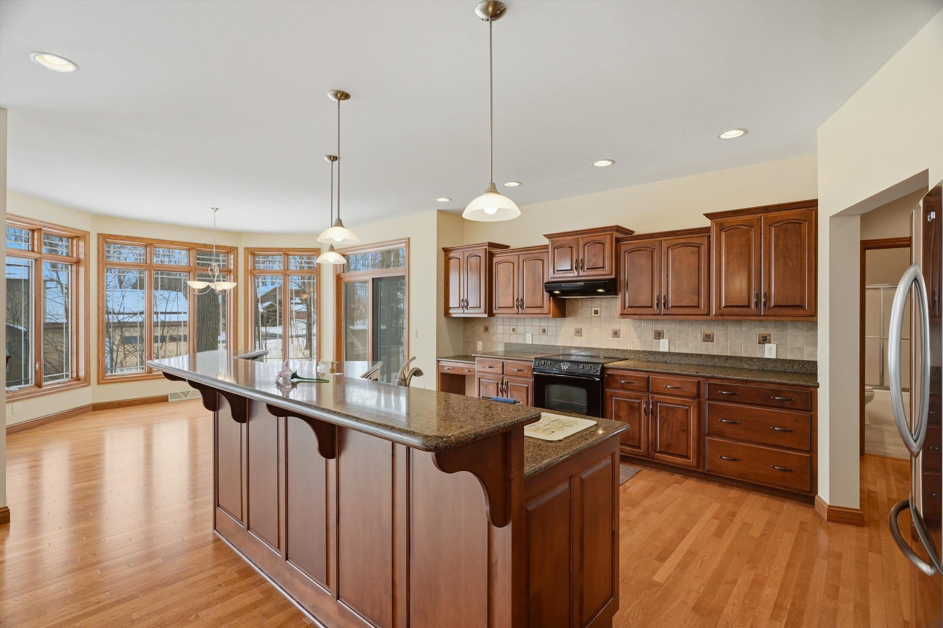 1137 W RIDGE ROAD, Marshfield, Wisconsin 54449, 4 Bedrooms Bedrooms, ,3 BathroomsBathrooms,Residential,For Sale,1137 W RIDGE ROAD,22601025