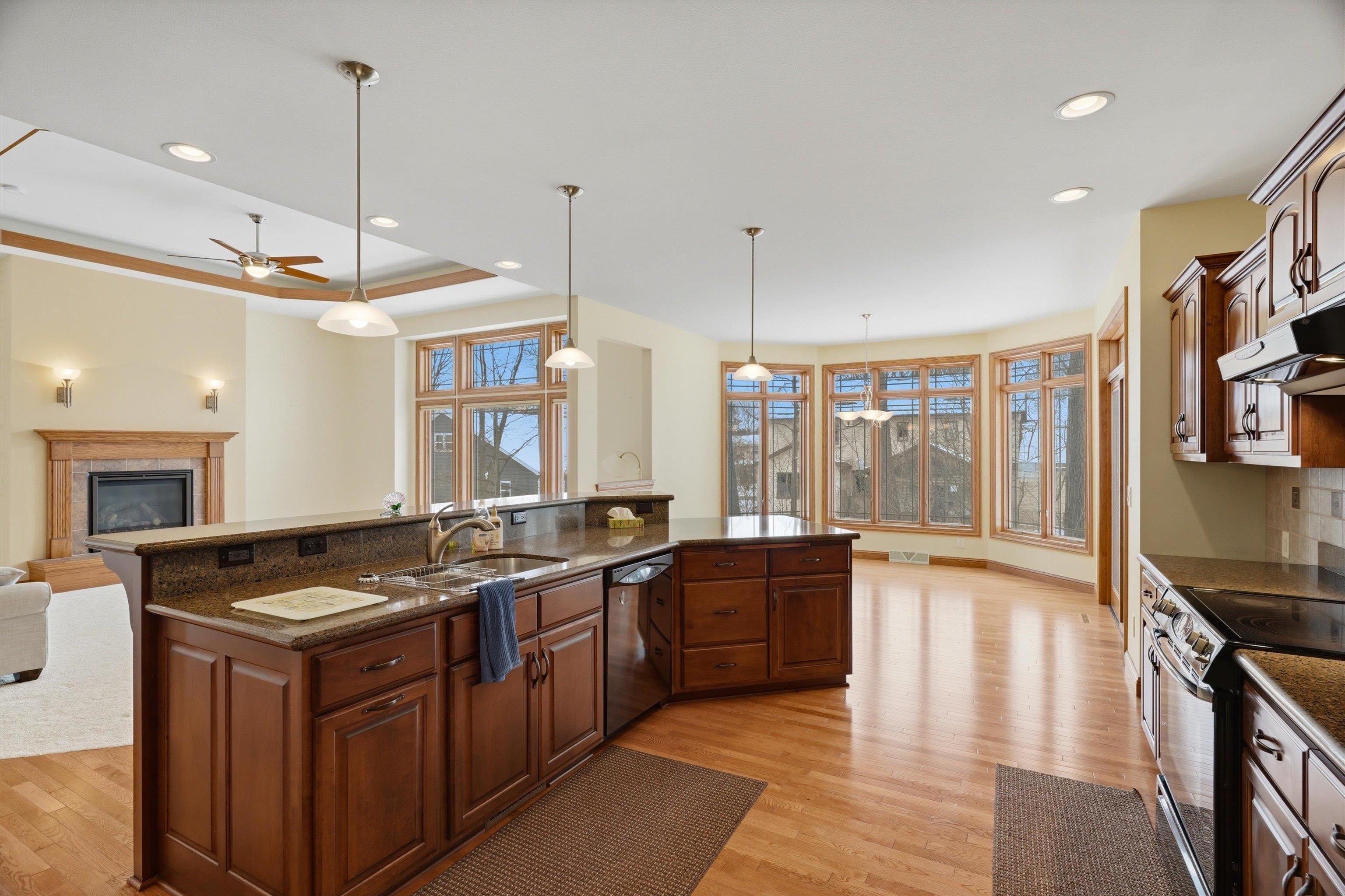 1137 W RIDGE ROAD, Marshfield, Wisconsin 54449, 4 Bedrooms Bedrooms, ,3 BathroomsBathrooms,Residential,For Sale,1137 W RIDGE ROAD,22601025